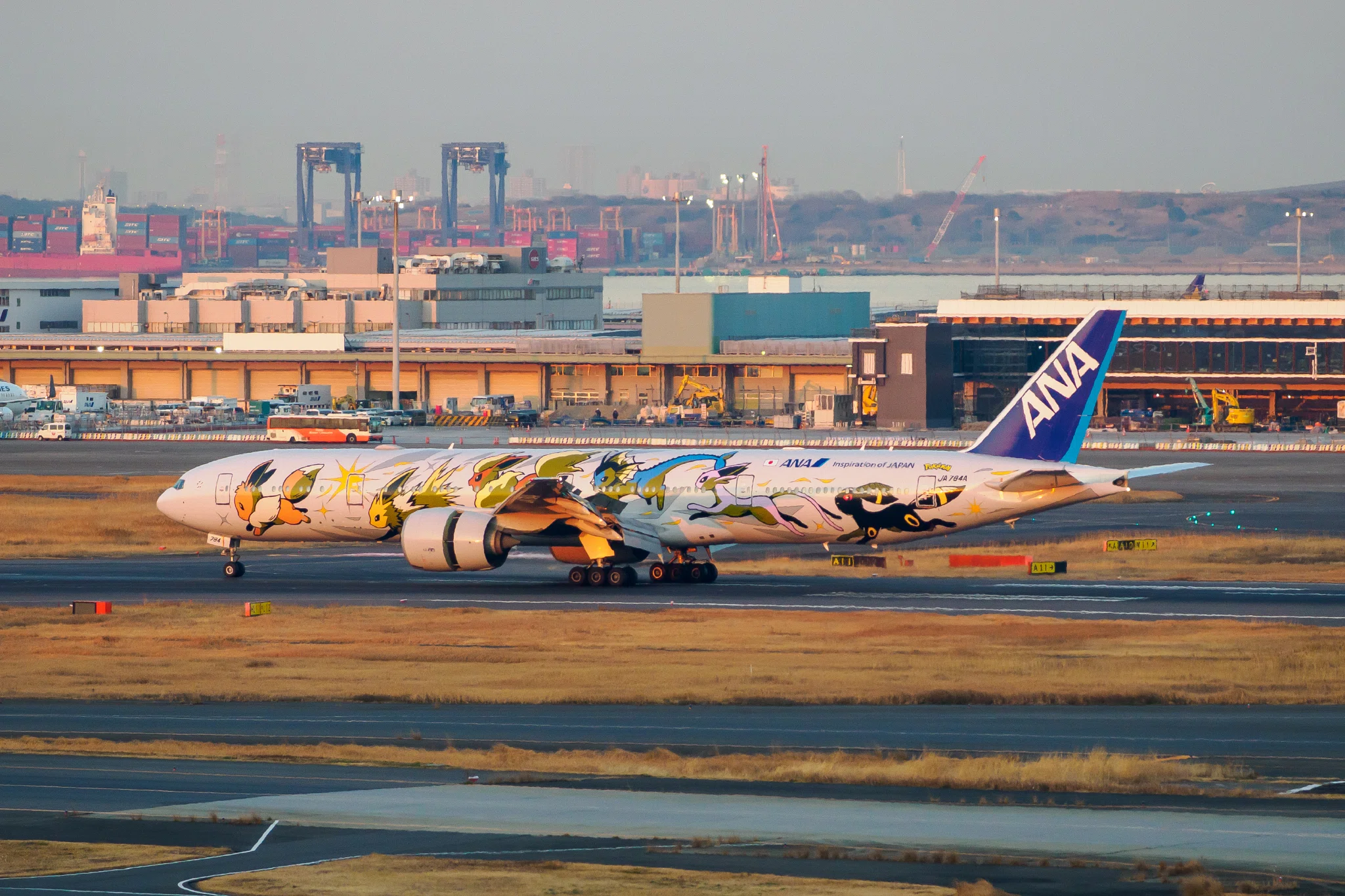 【新品・未開封】ANA B777-300 イーブイジェット NH 非売品・新商品情報】1/400 777-300ER ANA「イーブイジェットNH」