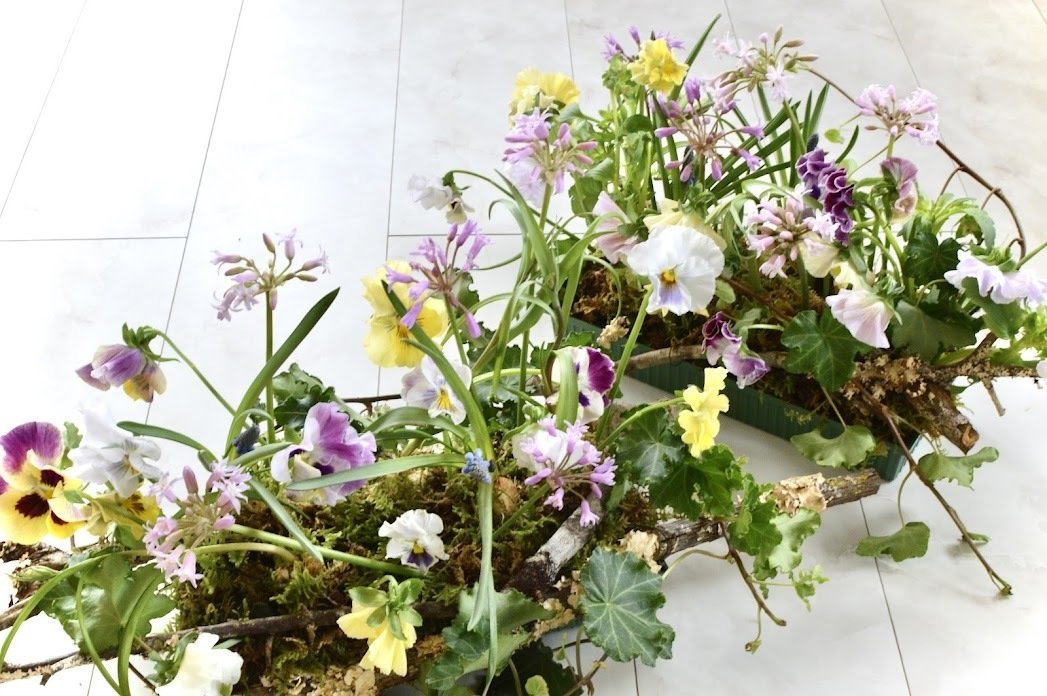 彼岸の境地へ花の架け橋