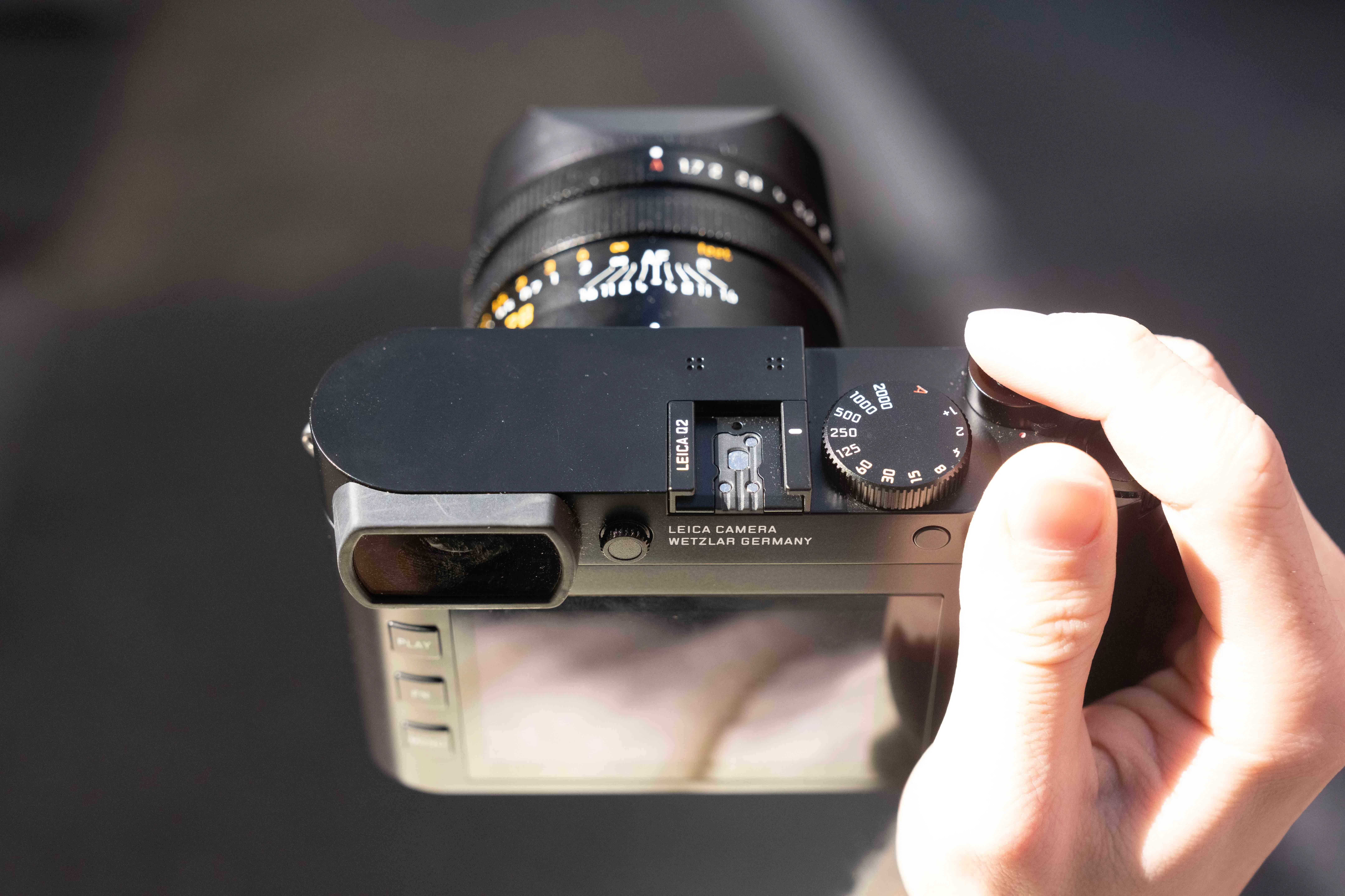 光の中を泳ぐ記憶｜銀座アートアクアリウムとLeica Q2｜tackphoto