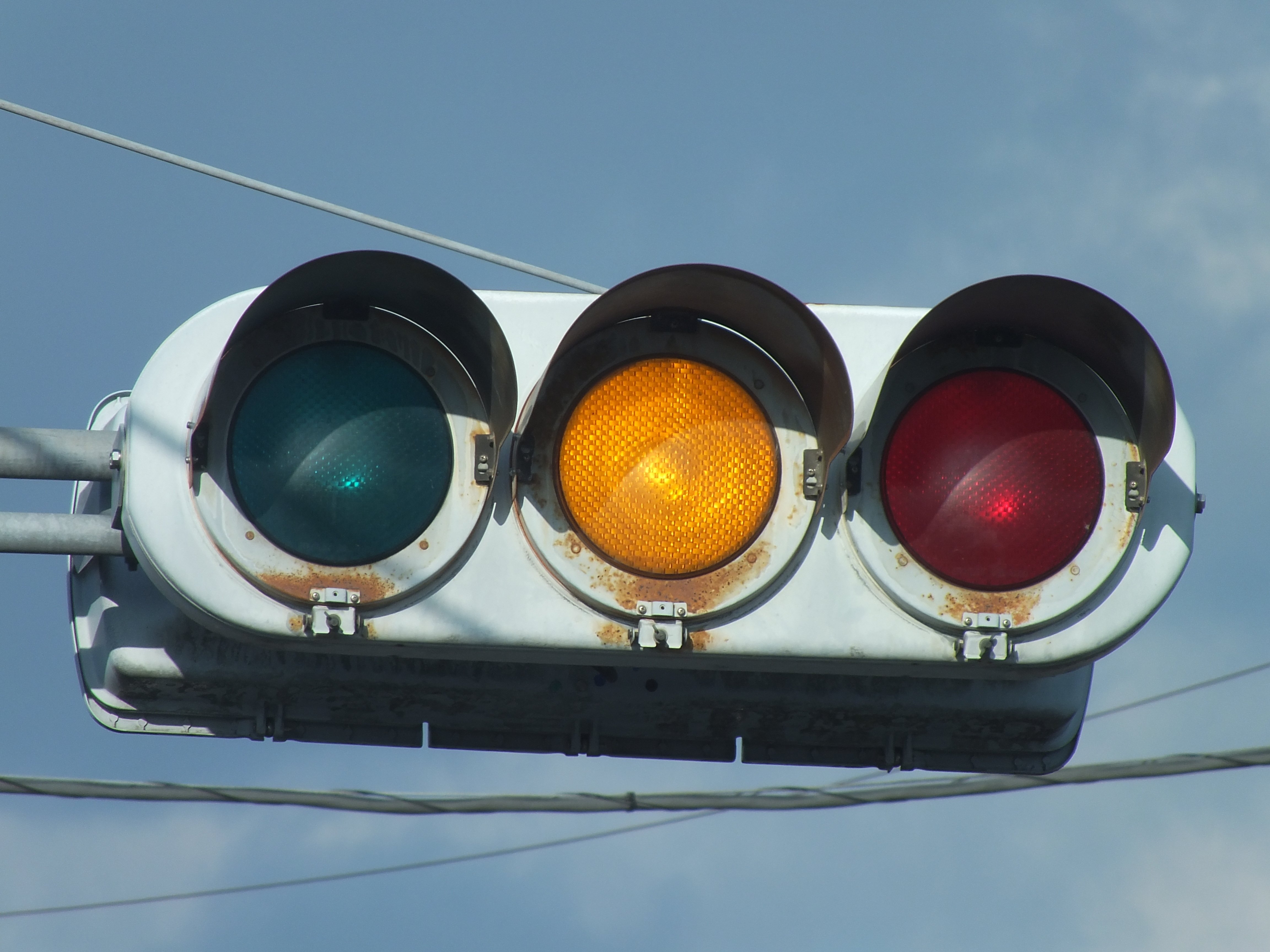 加須-61】加須市旗井(東)にある京三金属丸形ブツブツレンズ250㎜と京三