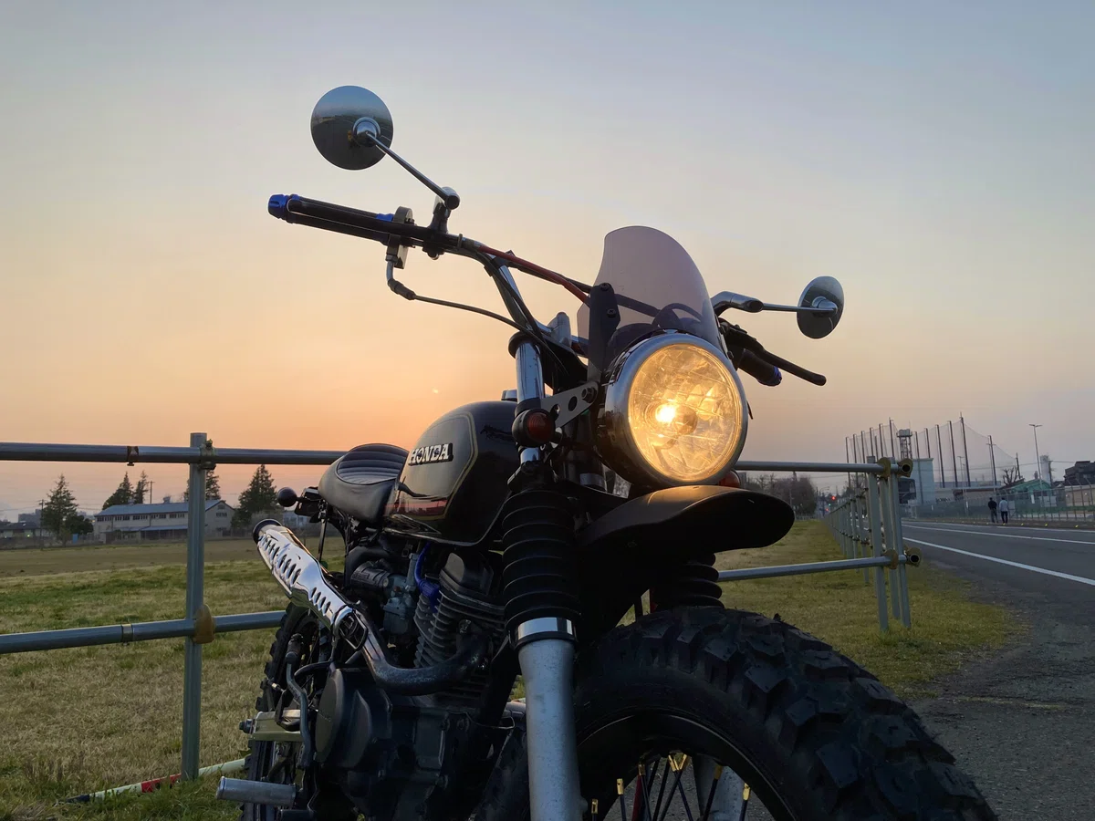 🏍徒然なる記録 ~ 原付をスクランブラー風にカスタムした話 ~｜fish 