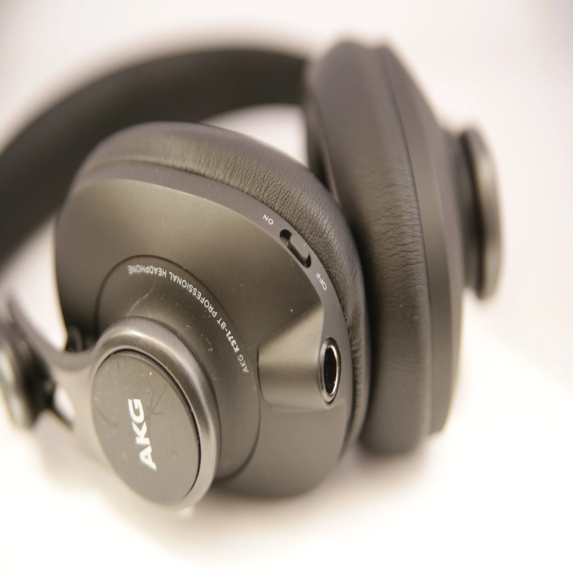 すぐそこで歌ってる！声チカヘッドホン【AKG K371-BT-Y3】ヘッドホン 
