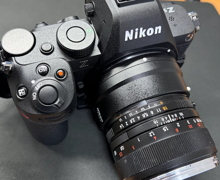 光を、質感として刻む。Carl Zeiss Planar T 1.4/50 ZF.2*のための10の