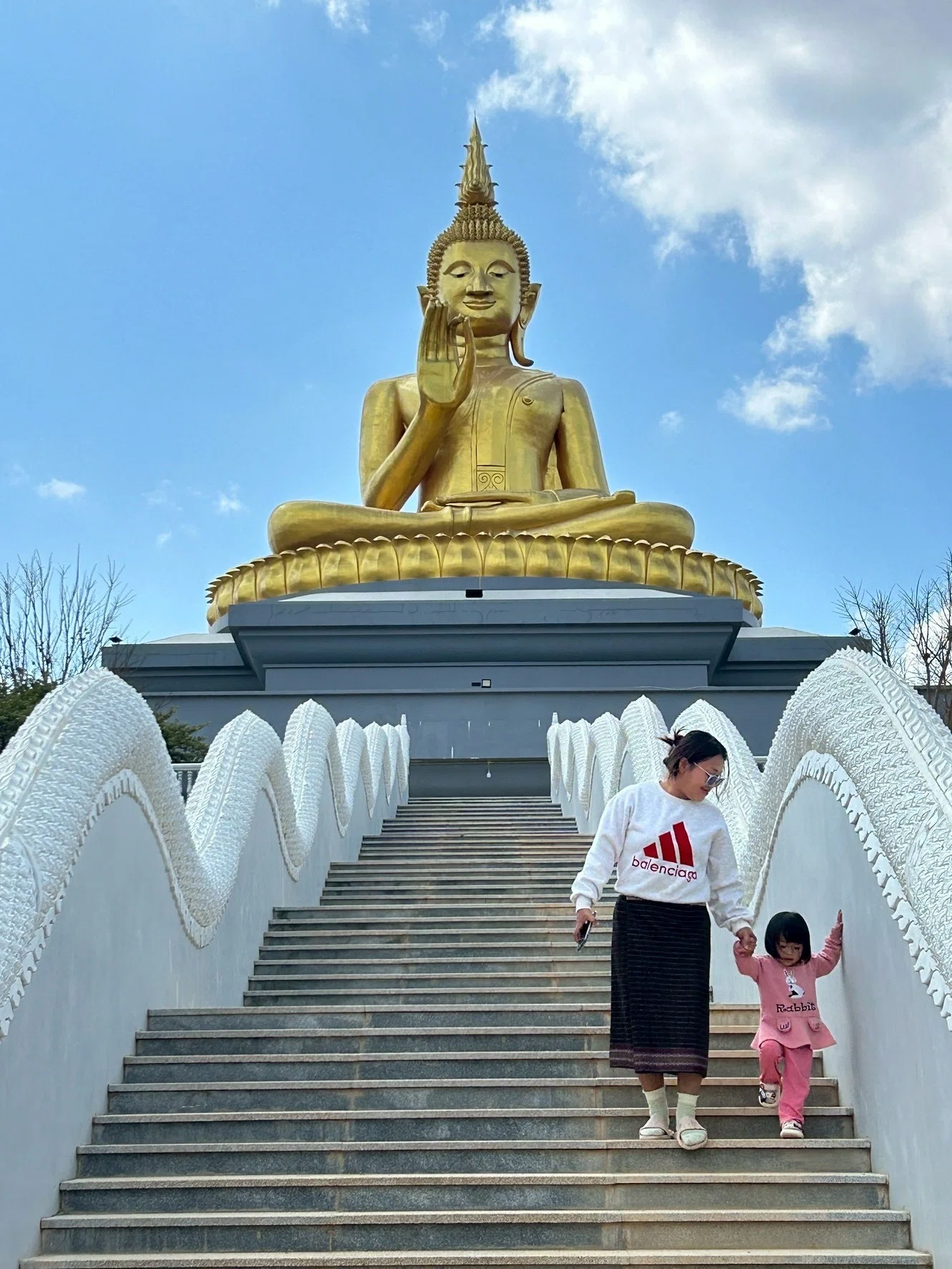 ラオス北東部シェンクワン旅行記🇱🇦 | 見どころ・歴史・グルメ・街