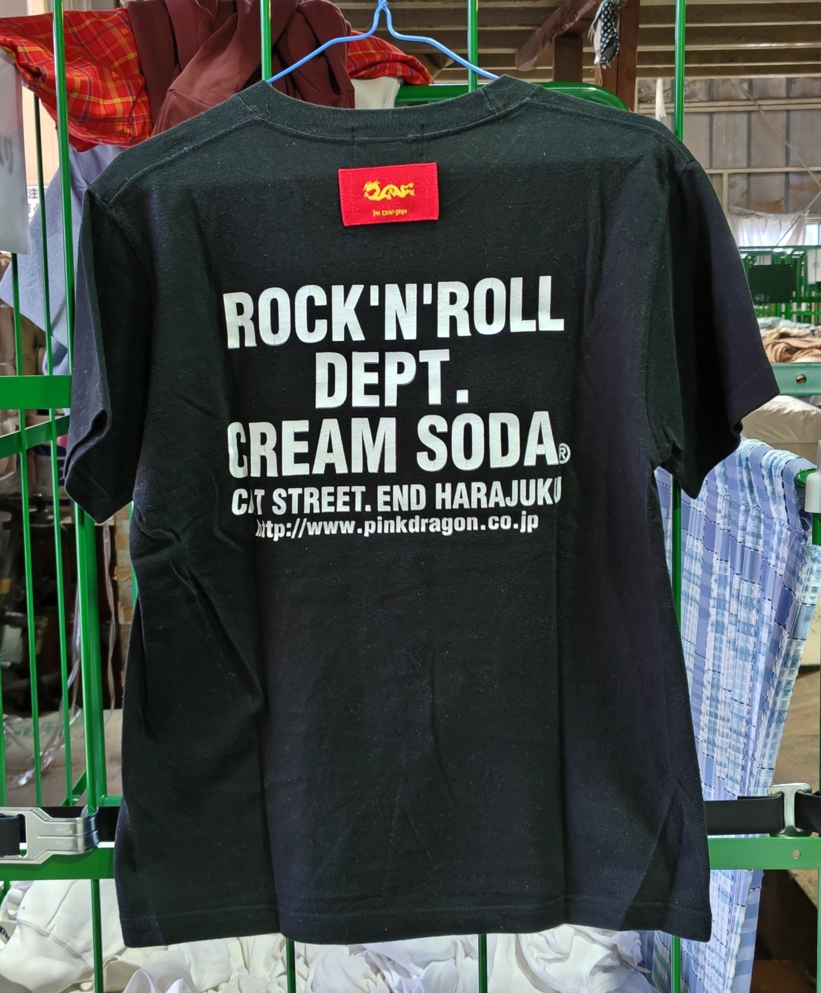 🍦クリームソーダのTシャツをレスキューした💗ピンクドラゴン