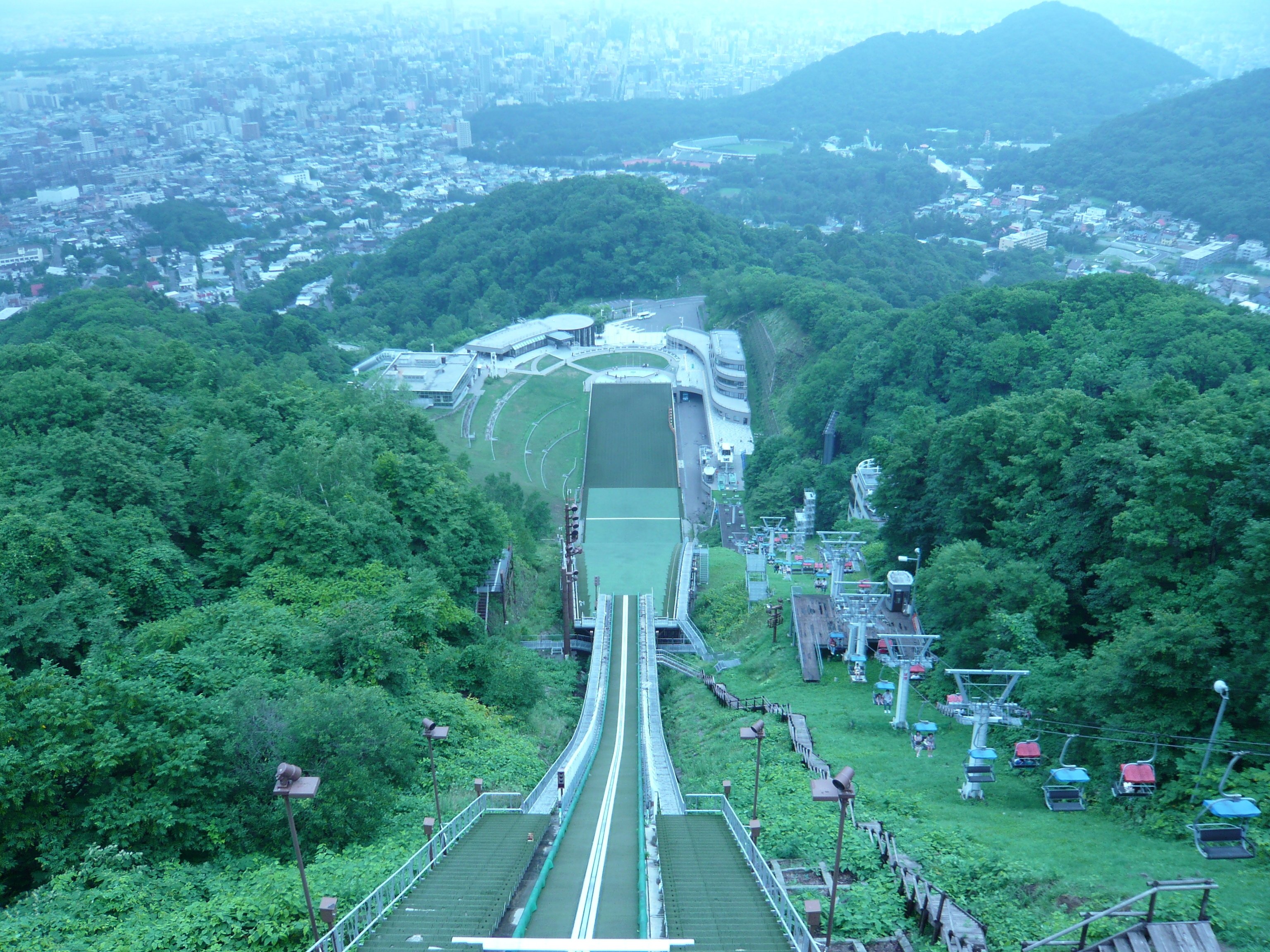 白い山並みを越えて──1972年、札幌冬季オリンピック風呂敷の地図と光