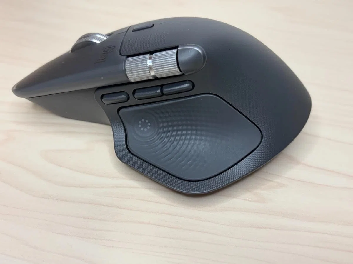 MXmaster4_一箇所傷あり MX MASTER 4レビュー！実際に使ってわかったメリット・デメリットを