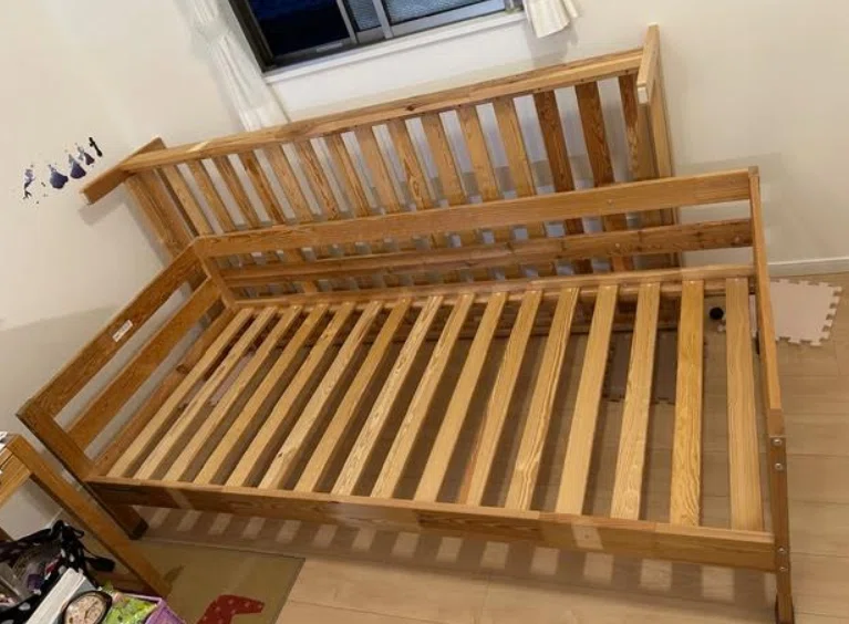 IKEAの2段ベッドをシングルベッド×2つにする方法（予算1000円程 