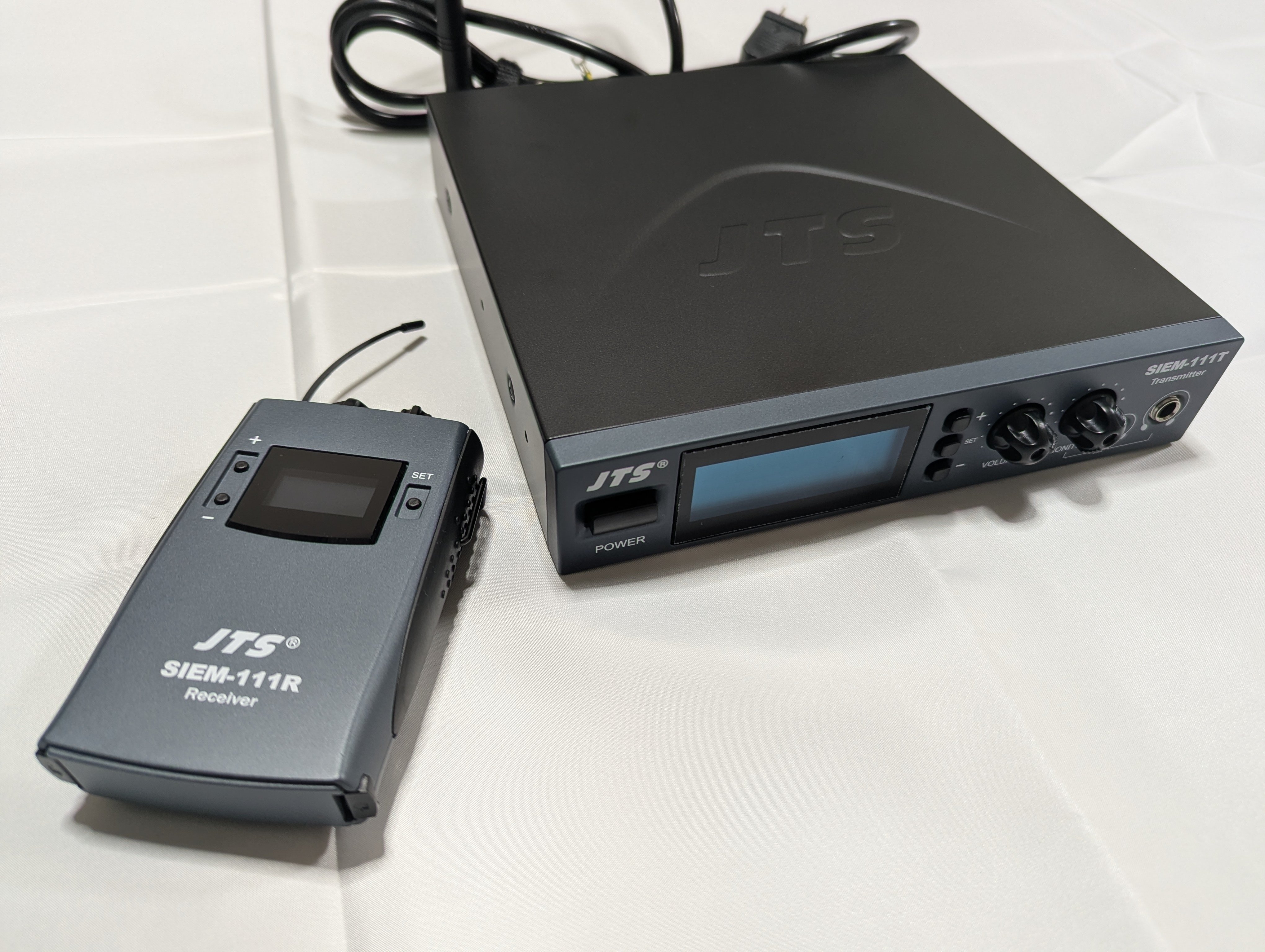 ワイヤレスイヤホンモニタJTS SIEM-111をVR用に買ってみたレビュー｜POKKY