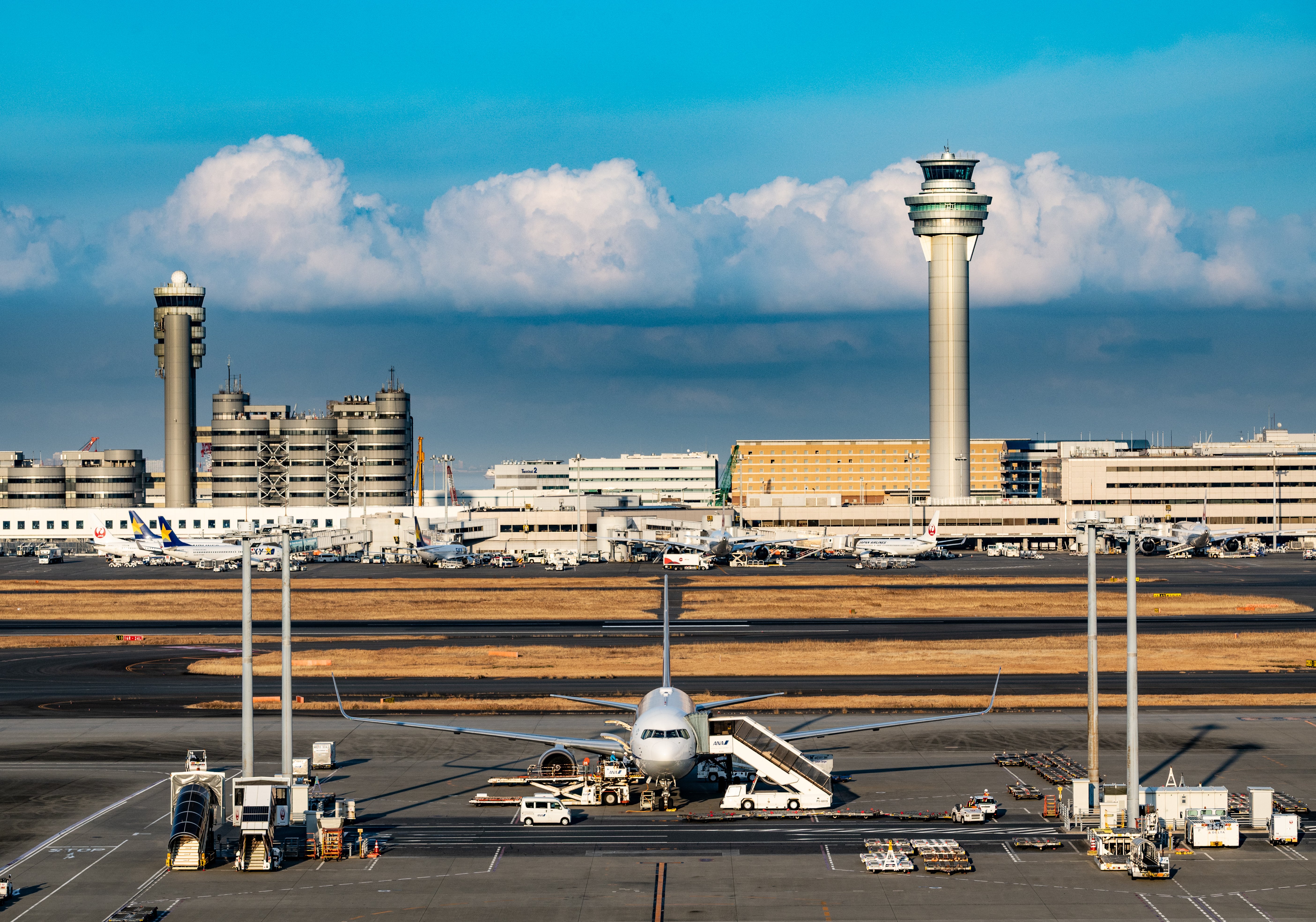 ヒコーキ撮りに羽田に：Z 100-400mm f/4.5-5.6 VR S｜@infinity.909