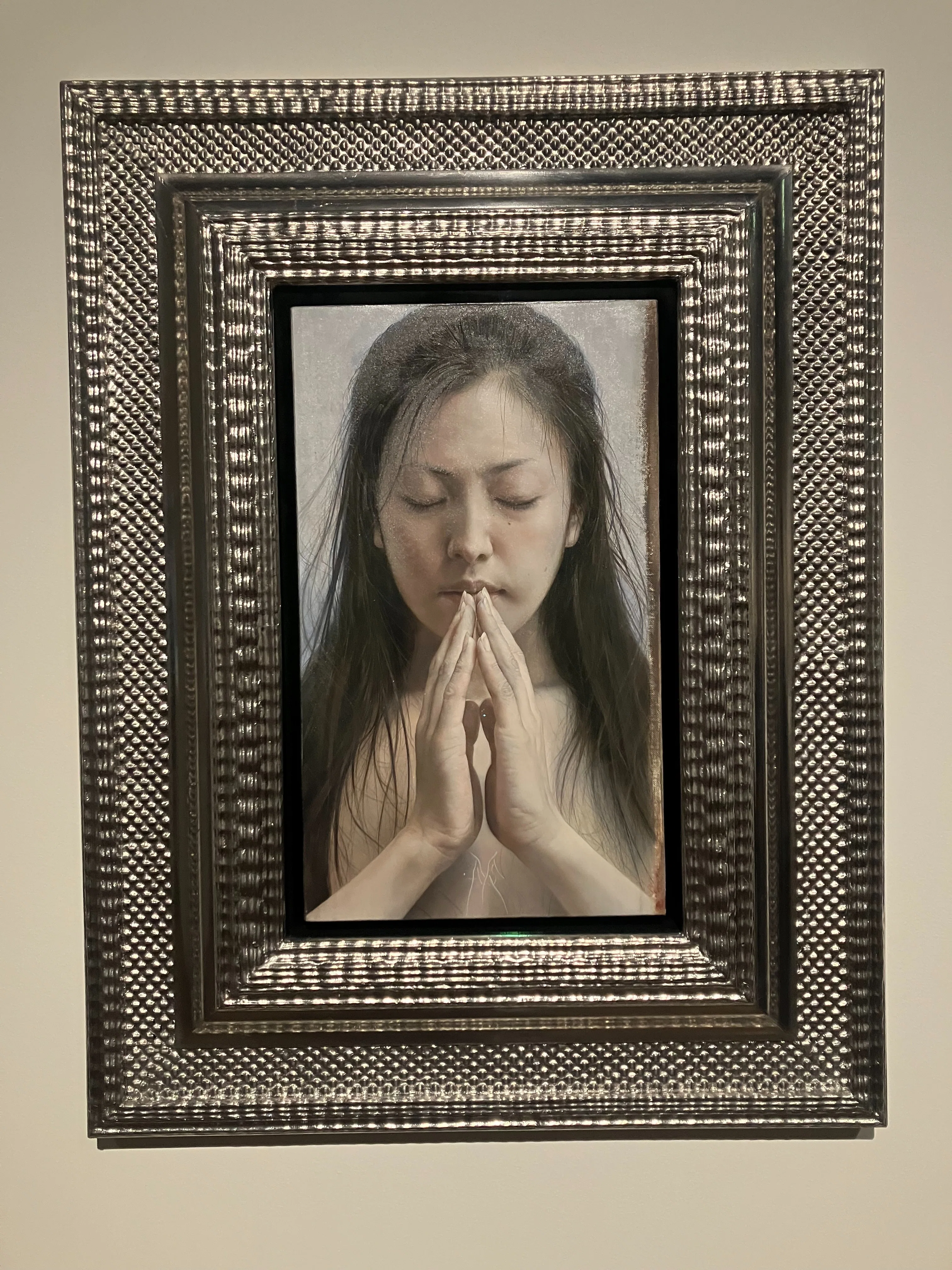直観が導いた日～諏訪敦さん「きみはうつくしい」展へ。｜白猫
