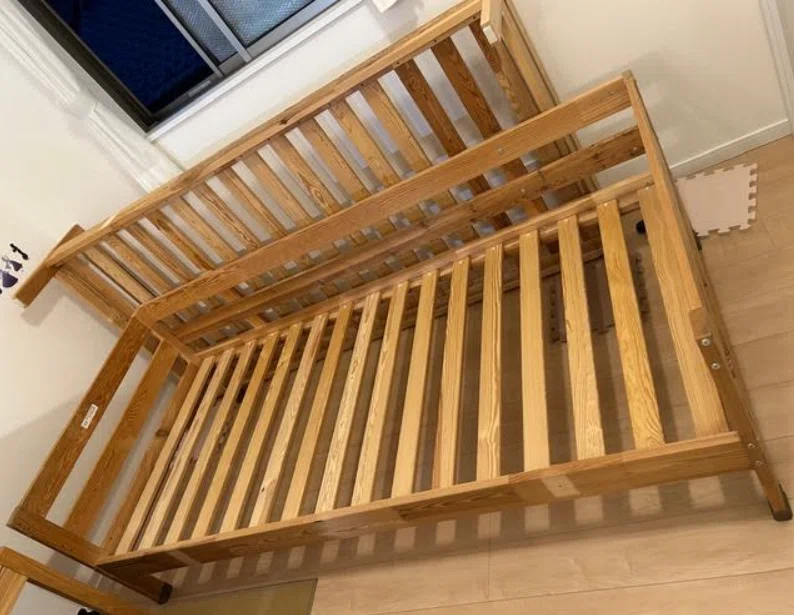 IKEAの2段ベッドをシングルベッド×2つにする方法（予算1000円程