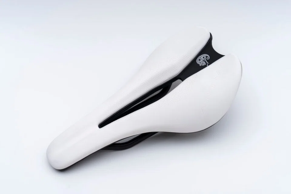 ARTMAサドル】クロモリレール仕様 製造完了と実測重量のご報告｜ARTMA