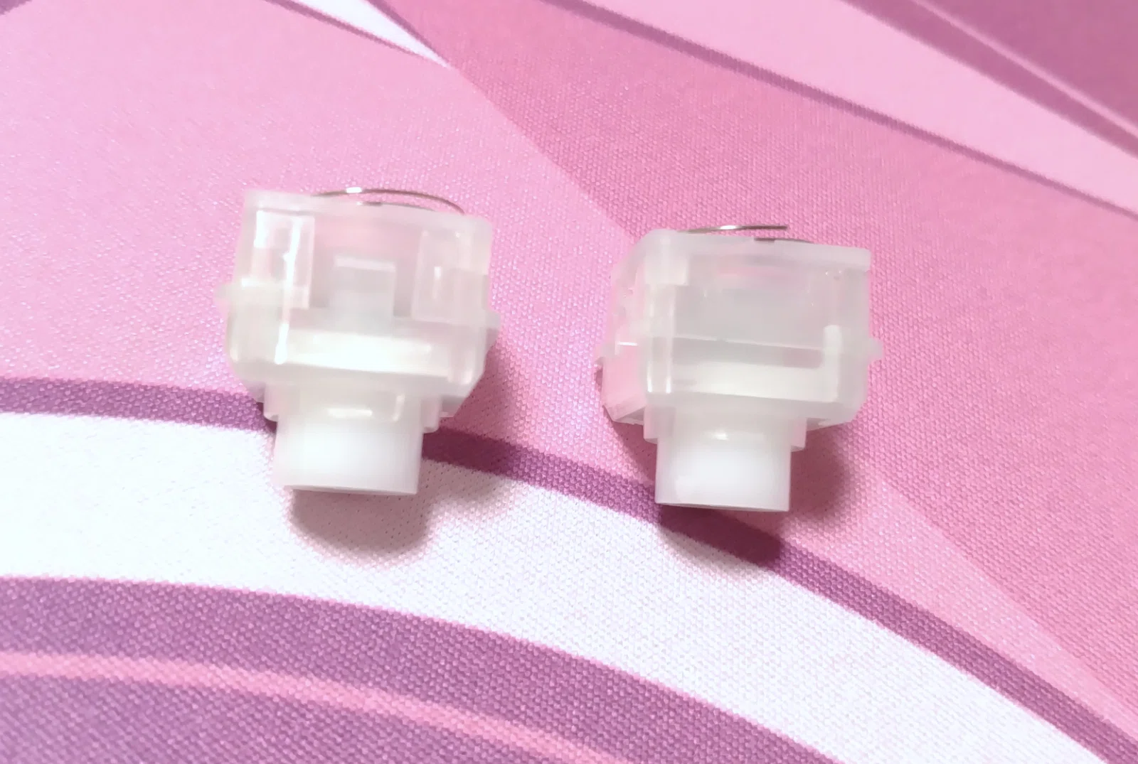 XVX HE EC 2in1 Whisper Switch ラバードームが不思議な感触の磁気
