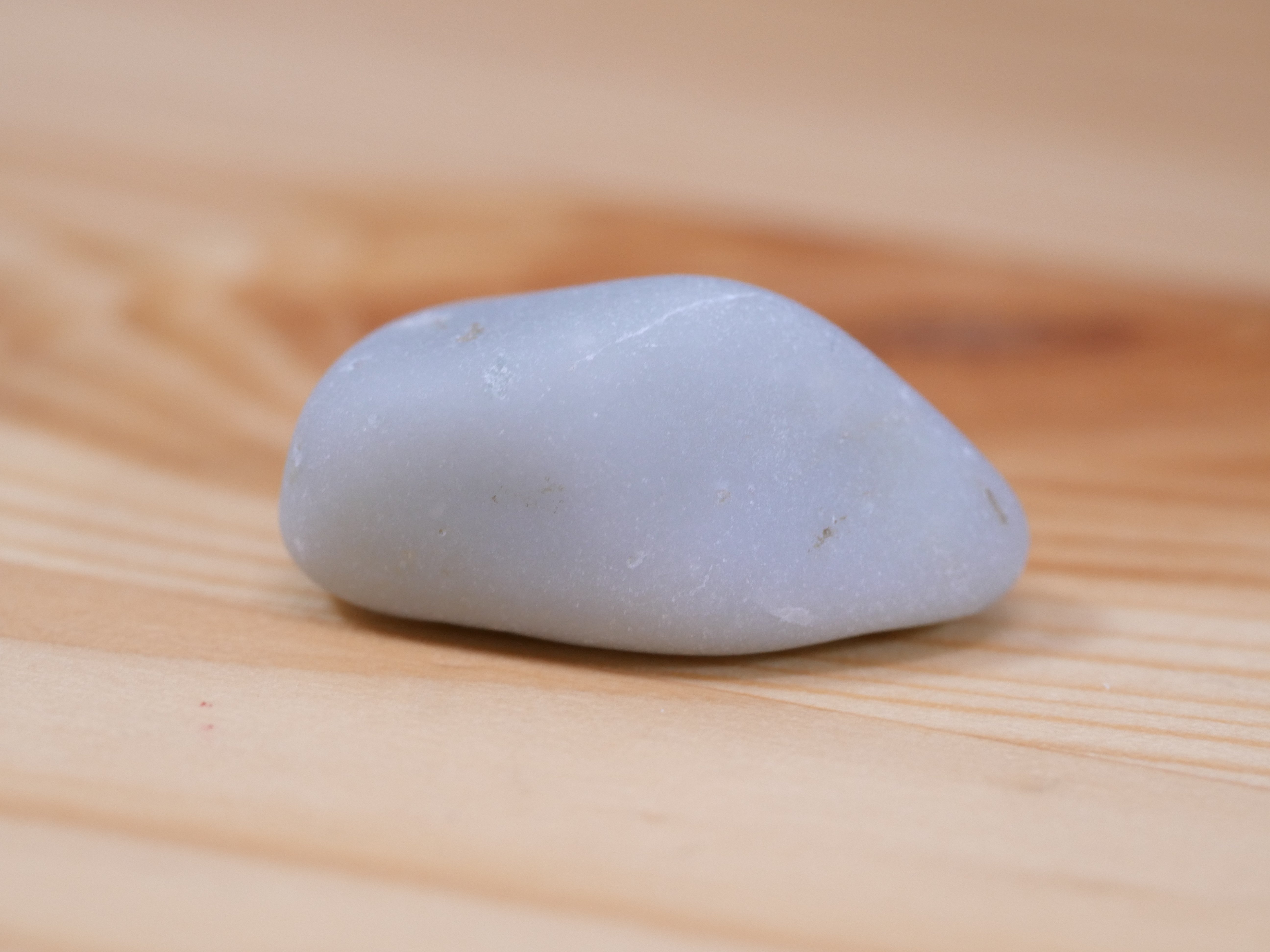 無料の宝探し】海で拾った石が宝石かも？親子で本気鑑定してみた結果