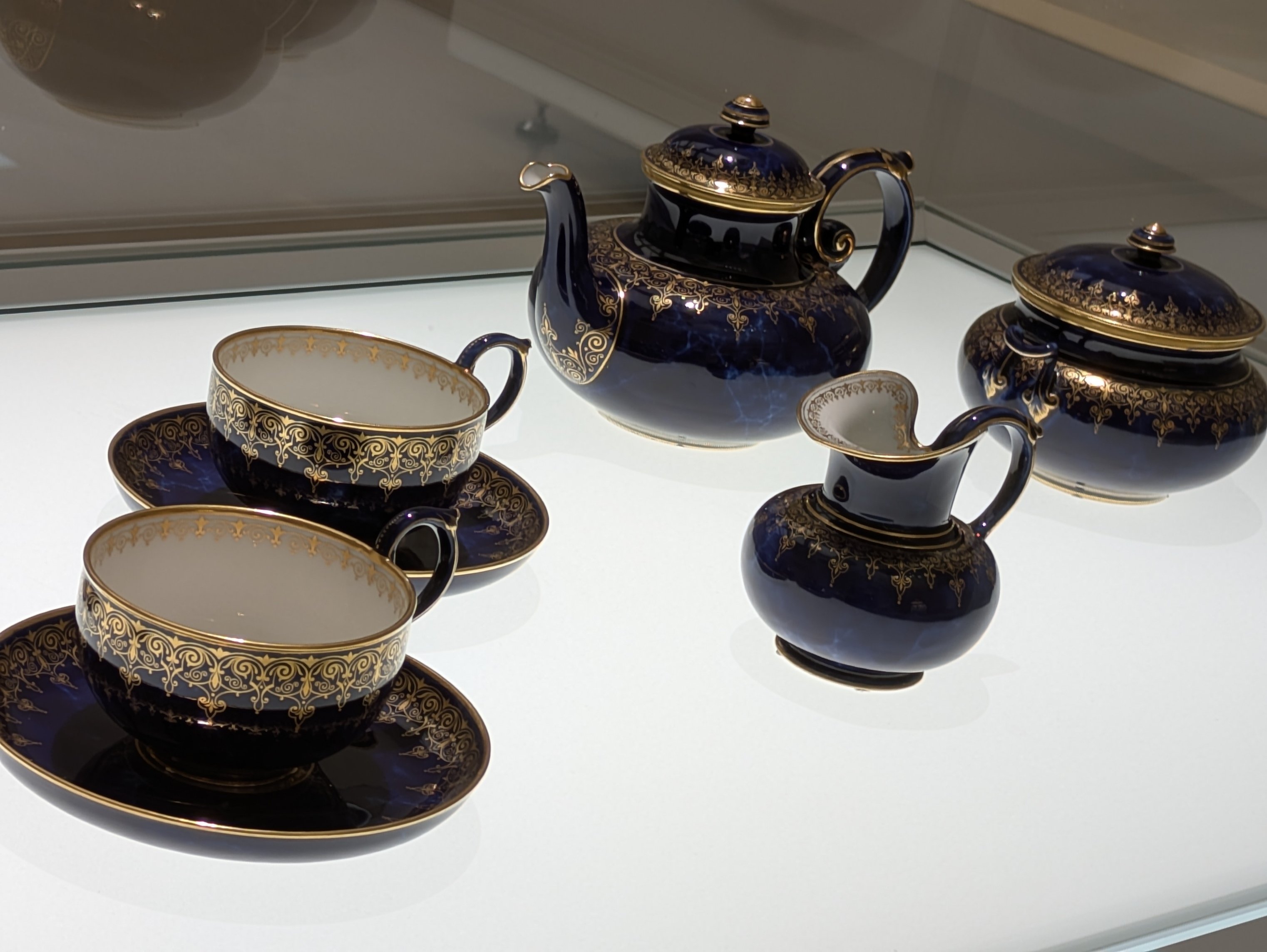 岐阜県現代陶芸美術館『ティーカップ・メリーゴーラウンド』フランス編