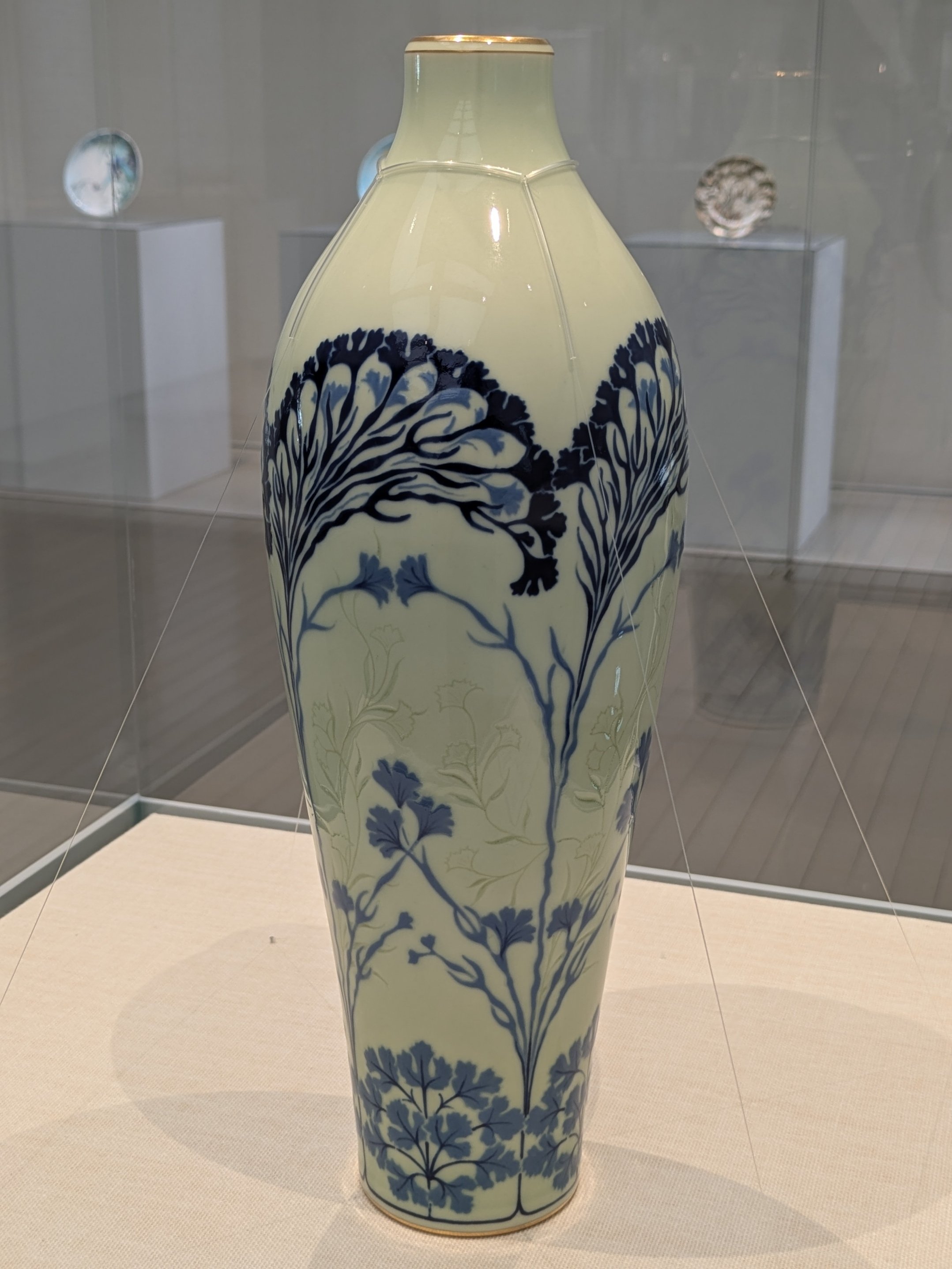 岐阜県現代陶芸美術館『ティーカップ・メリーゴーラウンド』フランス編