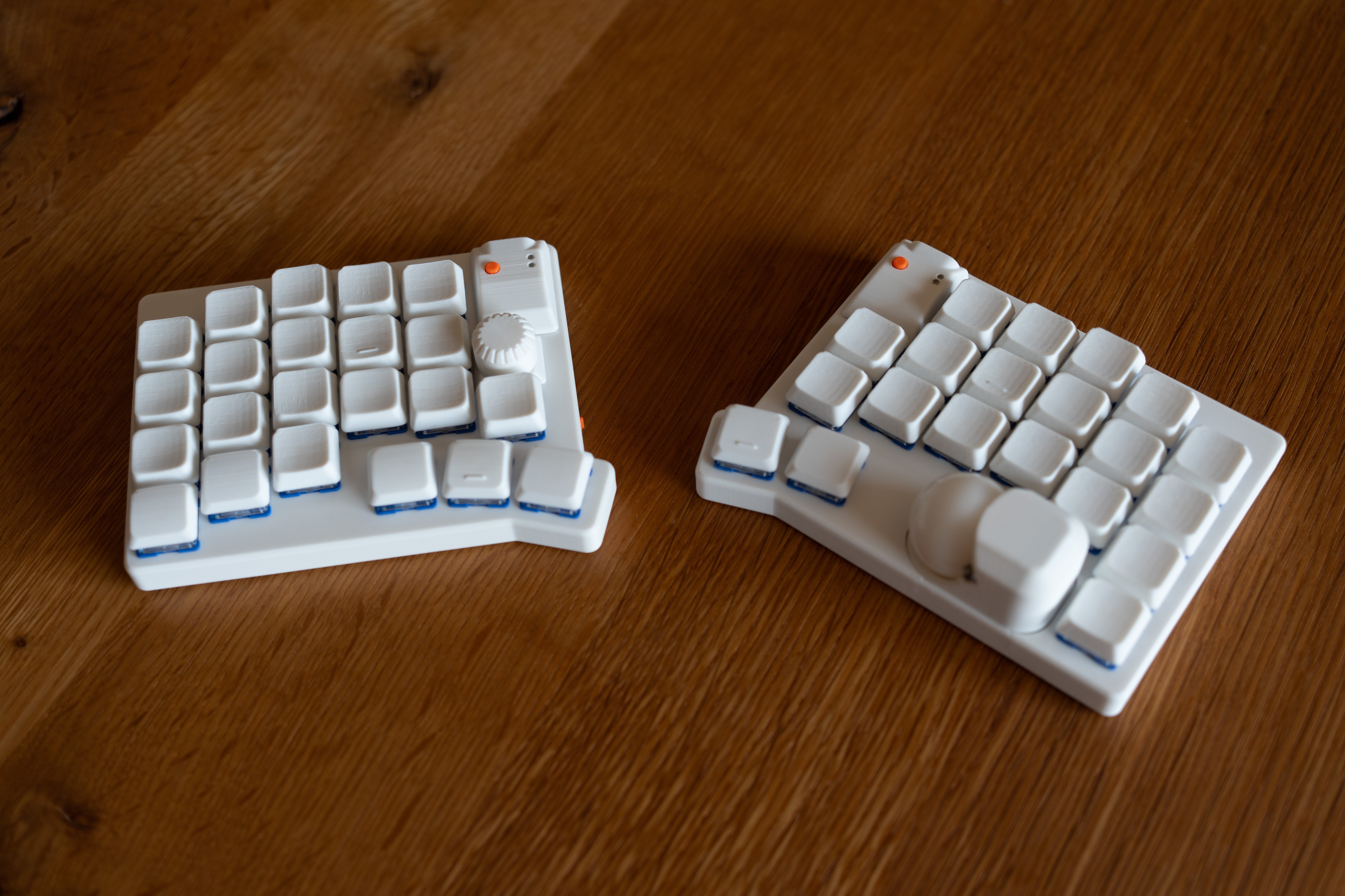 分割キーボードの旅の続き： お苦しみmoNa編｜ryo watanabe