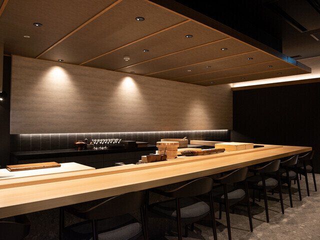 🍓【お取引先のご紹介】神戸・三宮「鮨と、志」さん