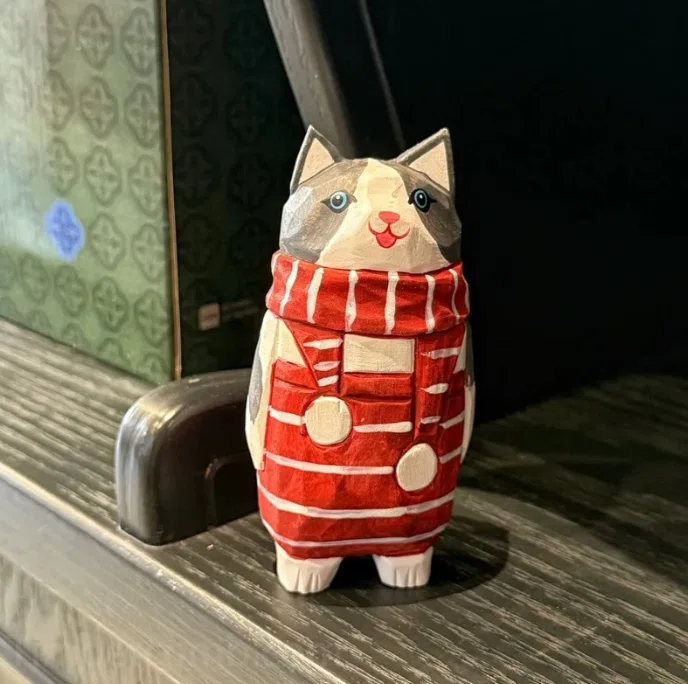 木彫り動物猫の置物癒しのコレクション｜木彫り置物で彩る-賢い
