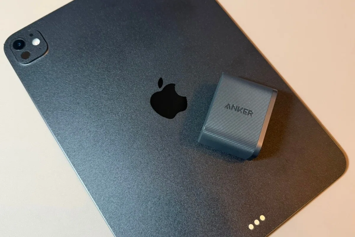 Anker Nano Charger (70W, 3 Ports)｜大きな充電器をやめたら、カバンが軽くなった話