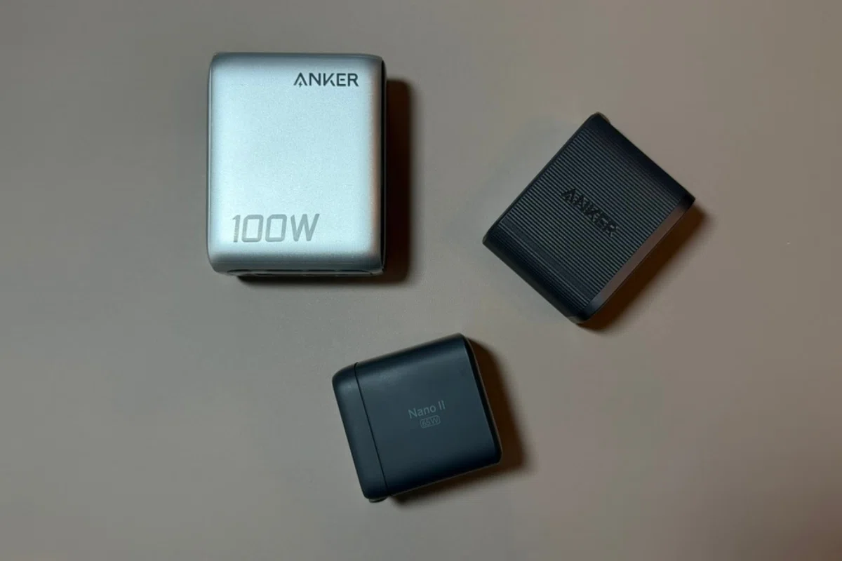 Anker Nano Charger (70W, 3 Ports)｜大きな充電器をやめたら、カバンが軽くなった話