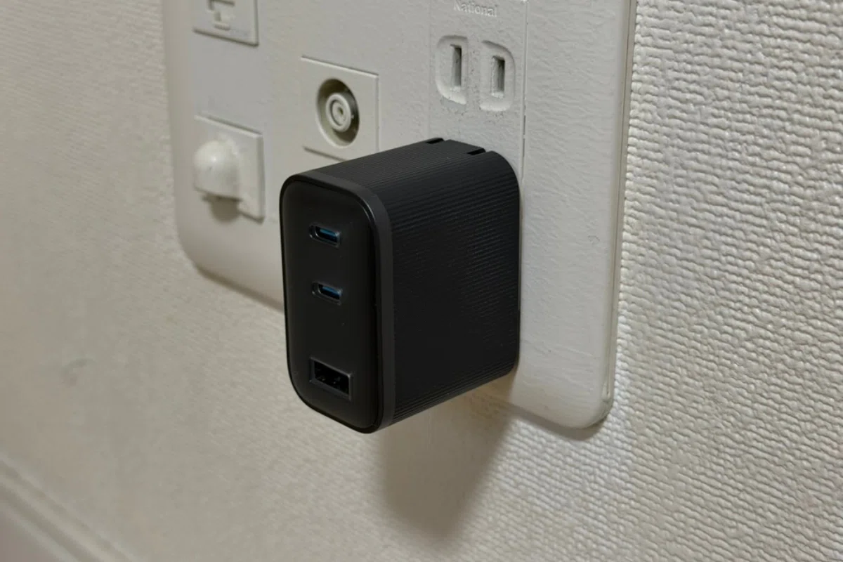 Anker Nano Charger (70W, 3 Ports)｜大きな充電器をやめたら、カバンが軽くなった話