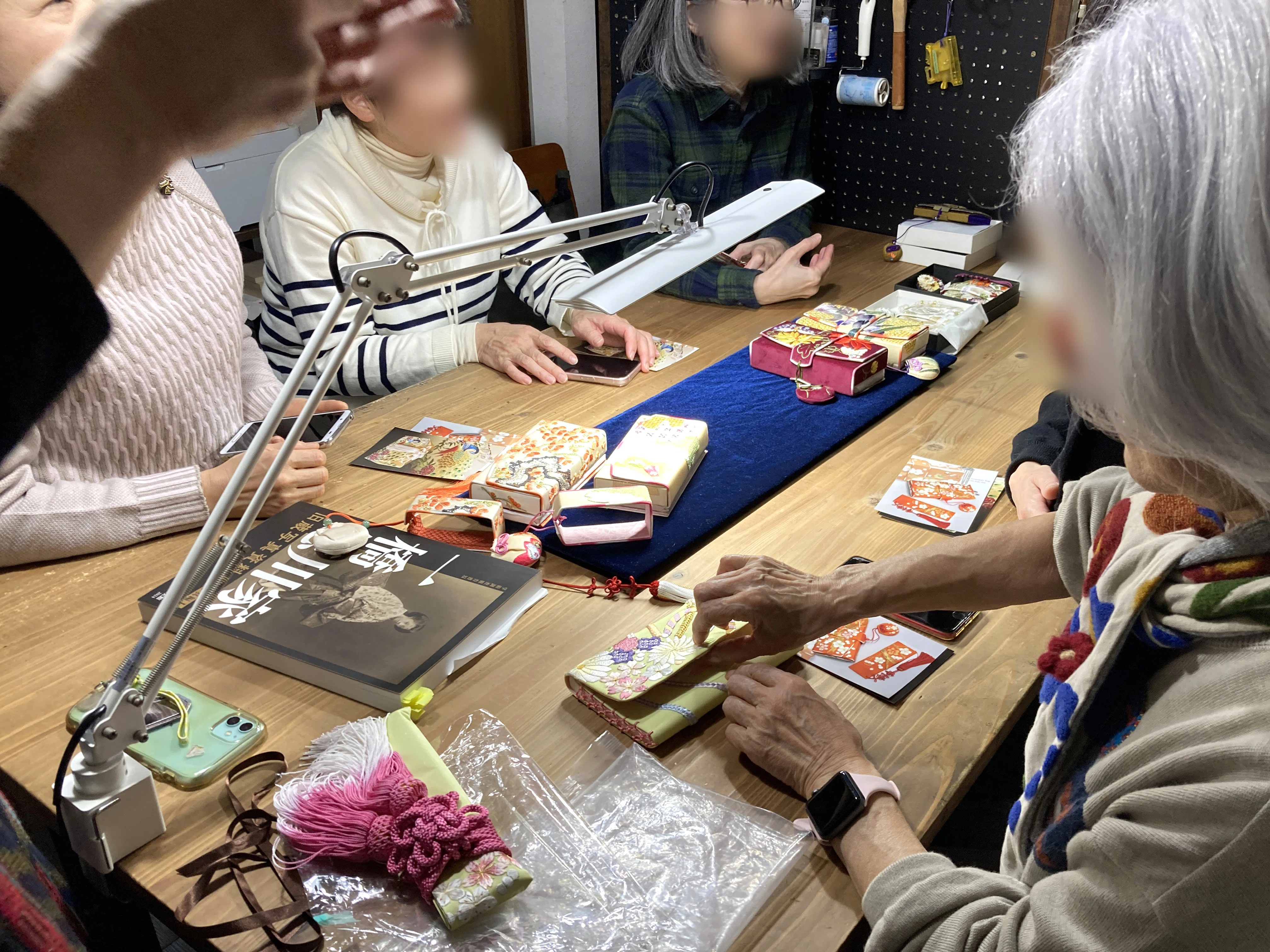 日本刺繍と袋物｜筥迫は続くよどこまでも！2
