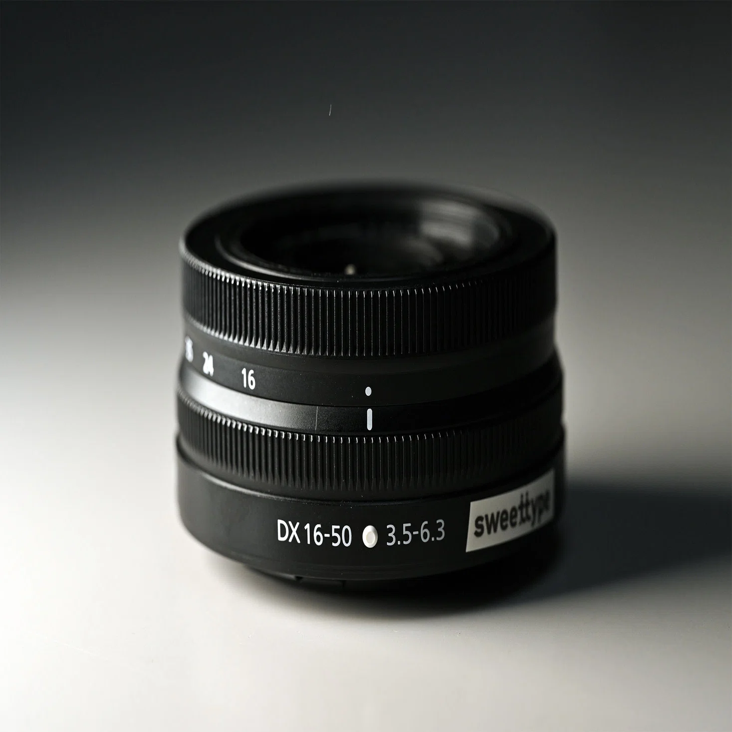 NIKKOR Z DX 16-50mm f/3.5-6.3 VRのレビュー｜Sweettype