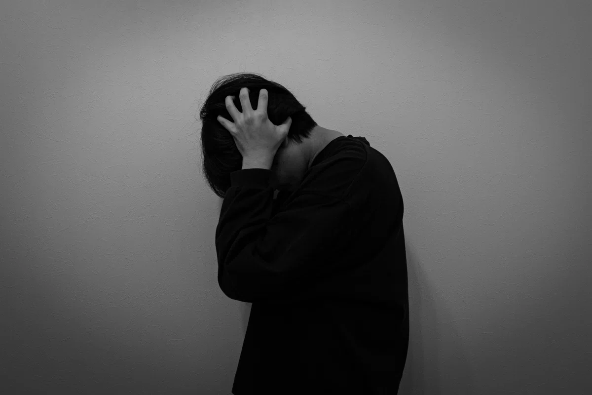 【病む理由を知りたいあなたへ】病みやすい人がやってる「勘違い10選」|すみにゃん