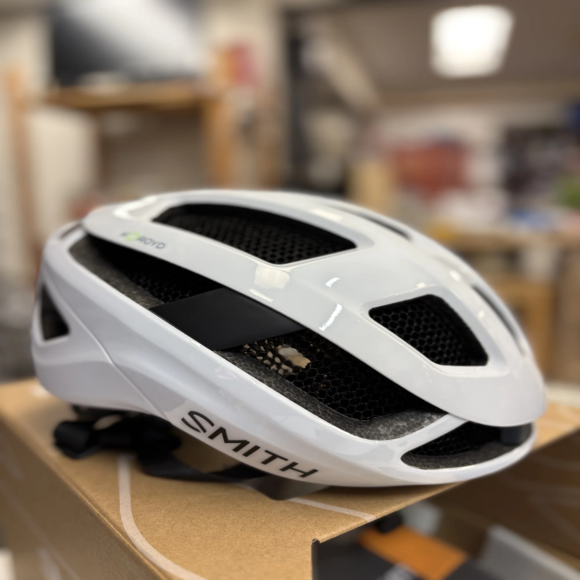 SMITH Trace新色ホワイト登場！これは良いんじゃない？｜サンクス 