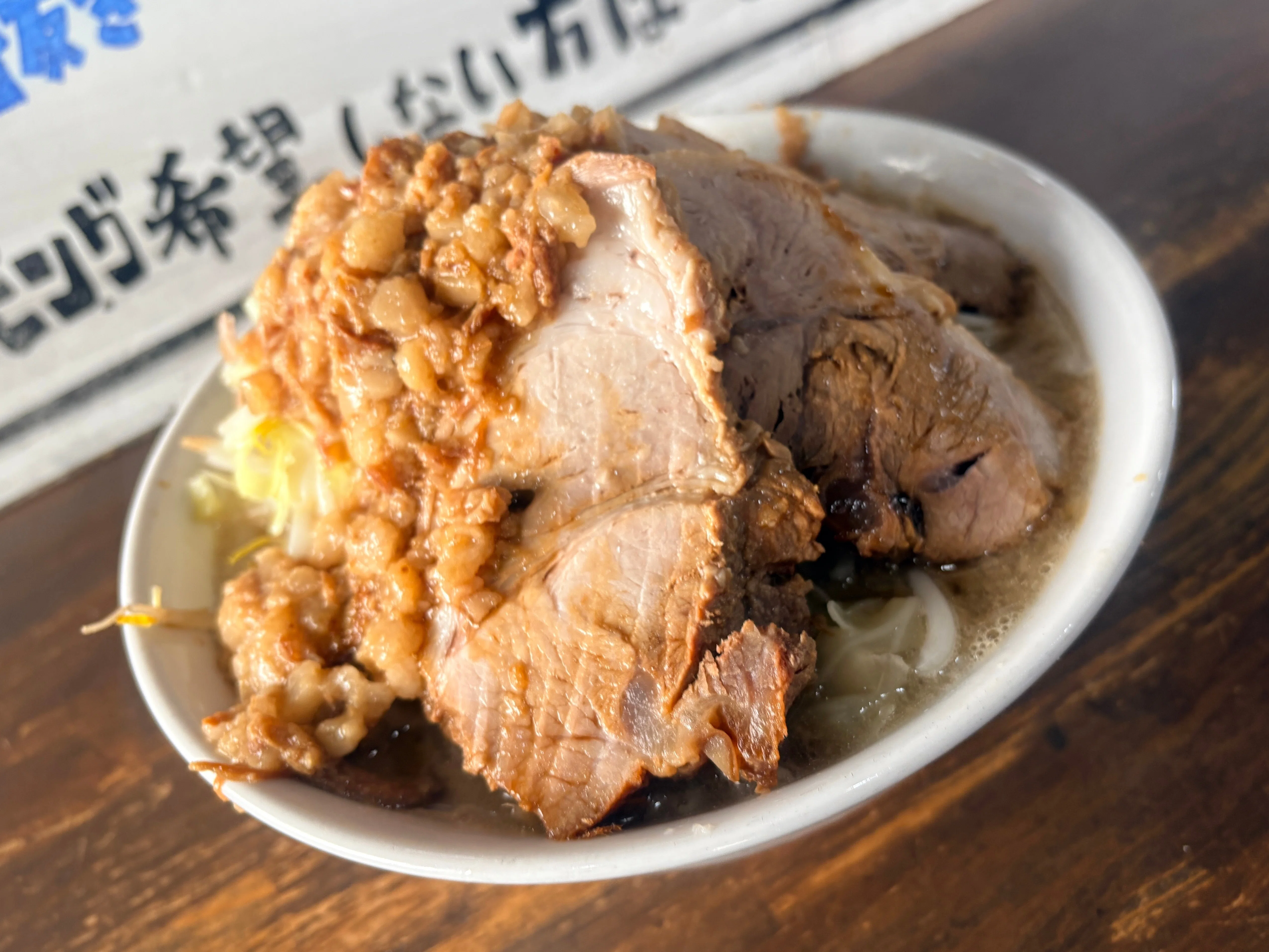 夢を語れ　鳥栖総本店　50ポイント　どんぶり 夢を応援し、鳥栖から世界を変える「夢を語れ 鳥栖総本店」（鳥栖市
