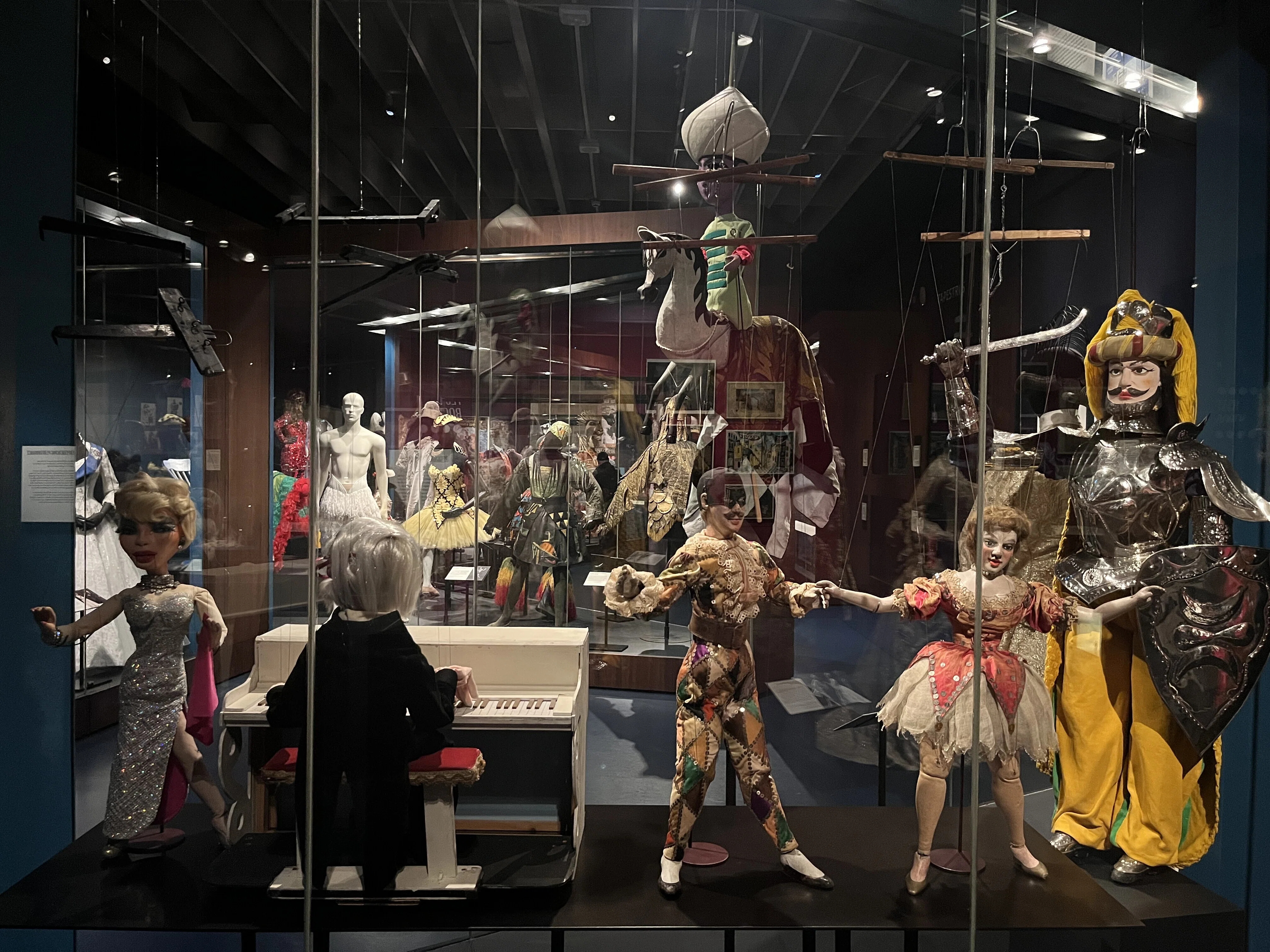 イギリス 旅の記録 V&A 『Theater &Performance』｜Aocu
