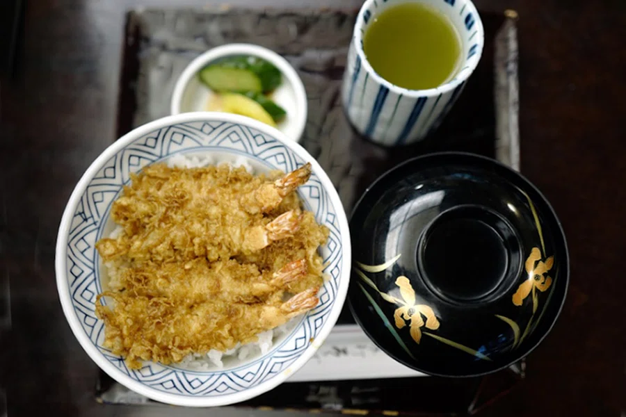 神田まつやのそば屋の天丼も乙なもの｜サカキシンイチロウ