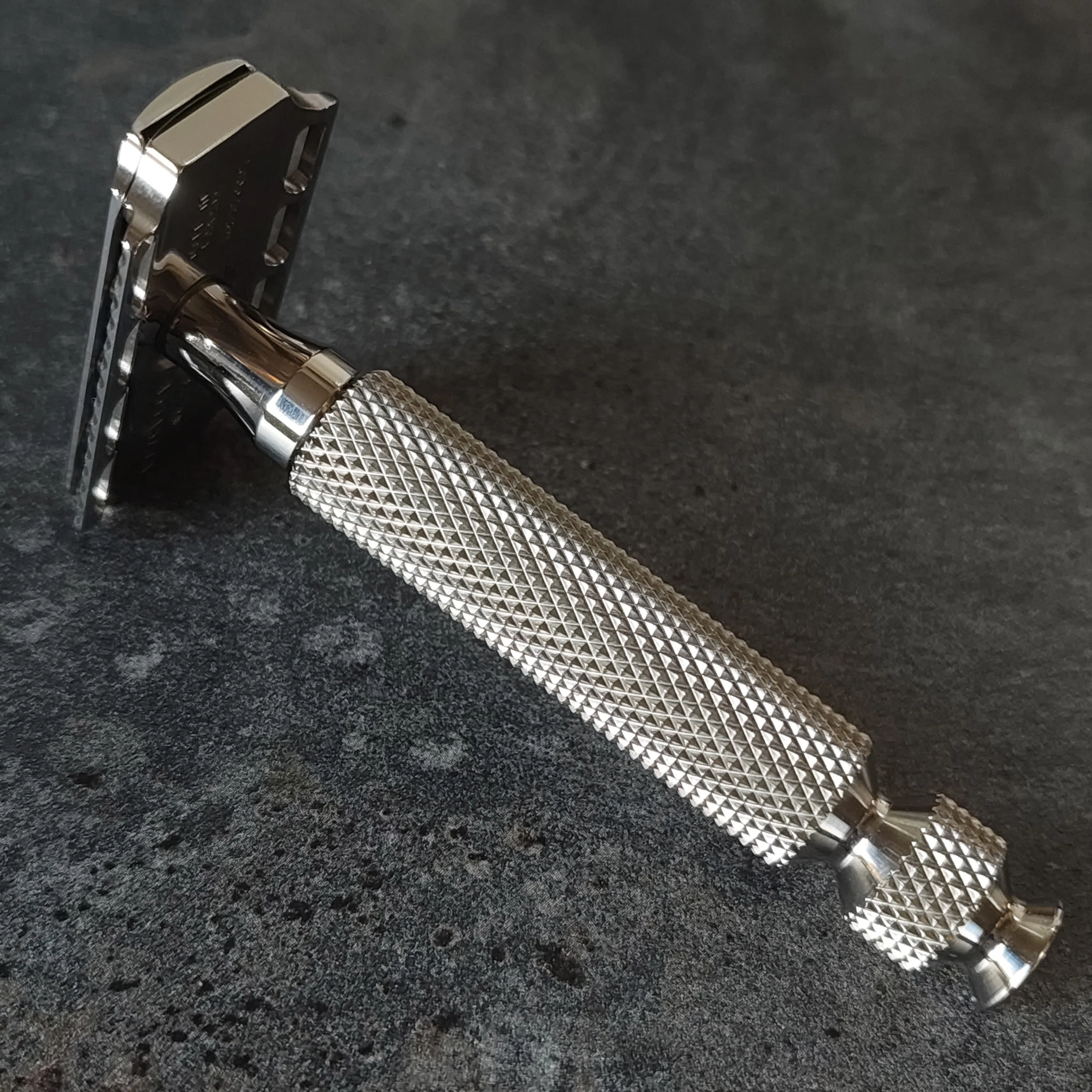 明日の髭まで剃れる (Razorock Lupo SS 127 レビュー)｜オリスト