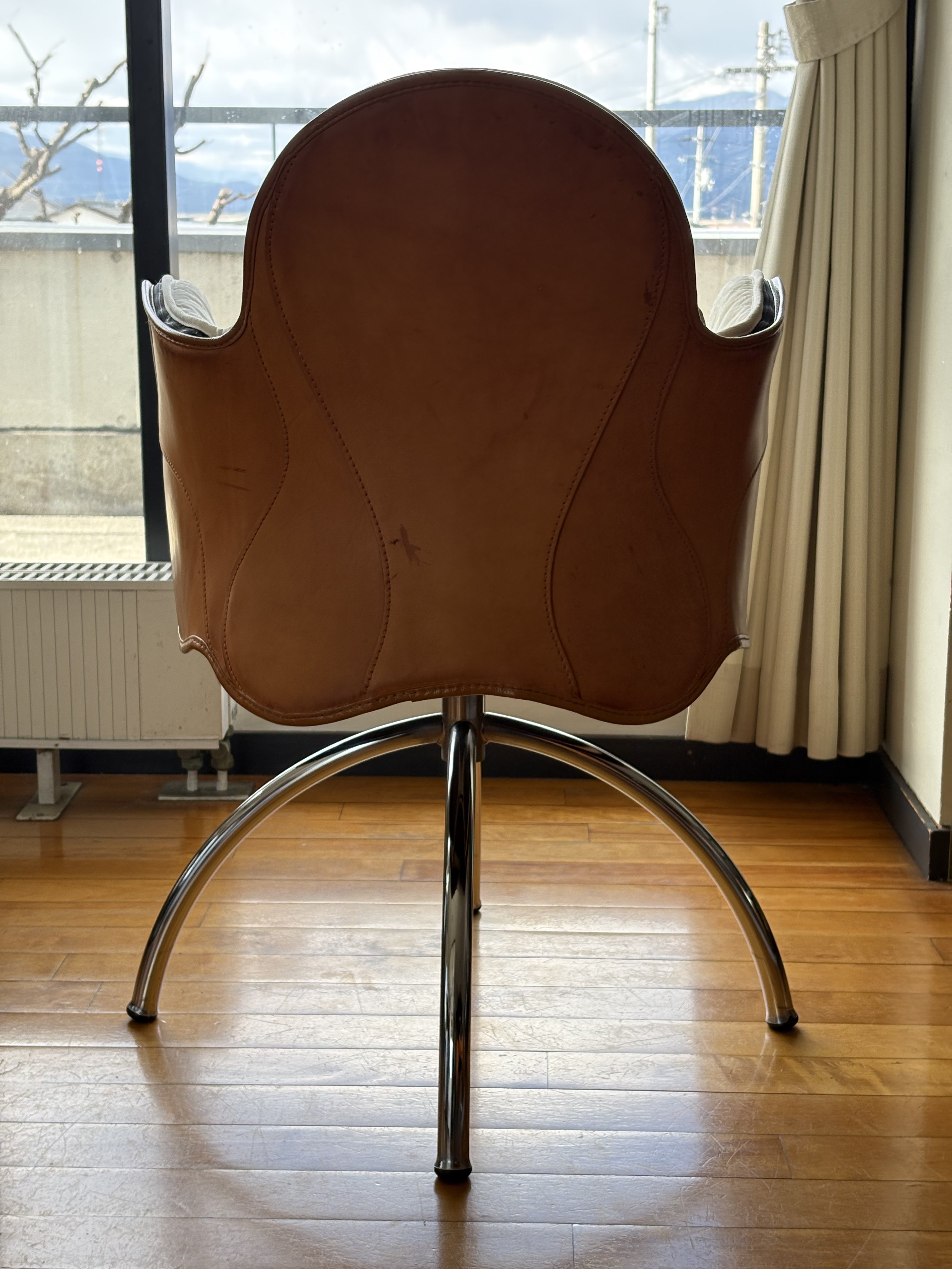 父上所有の気になる椅子 vol.2」｜松浦パグ