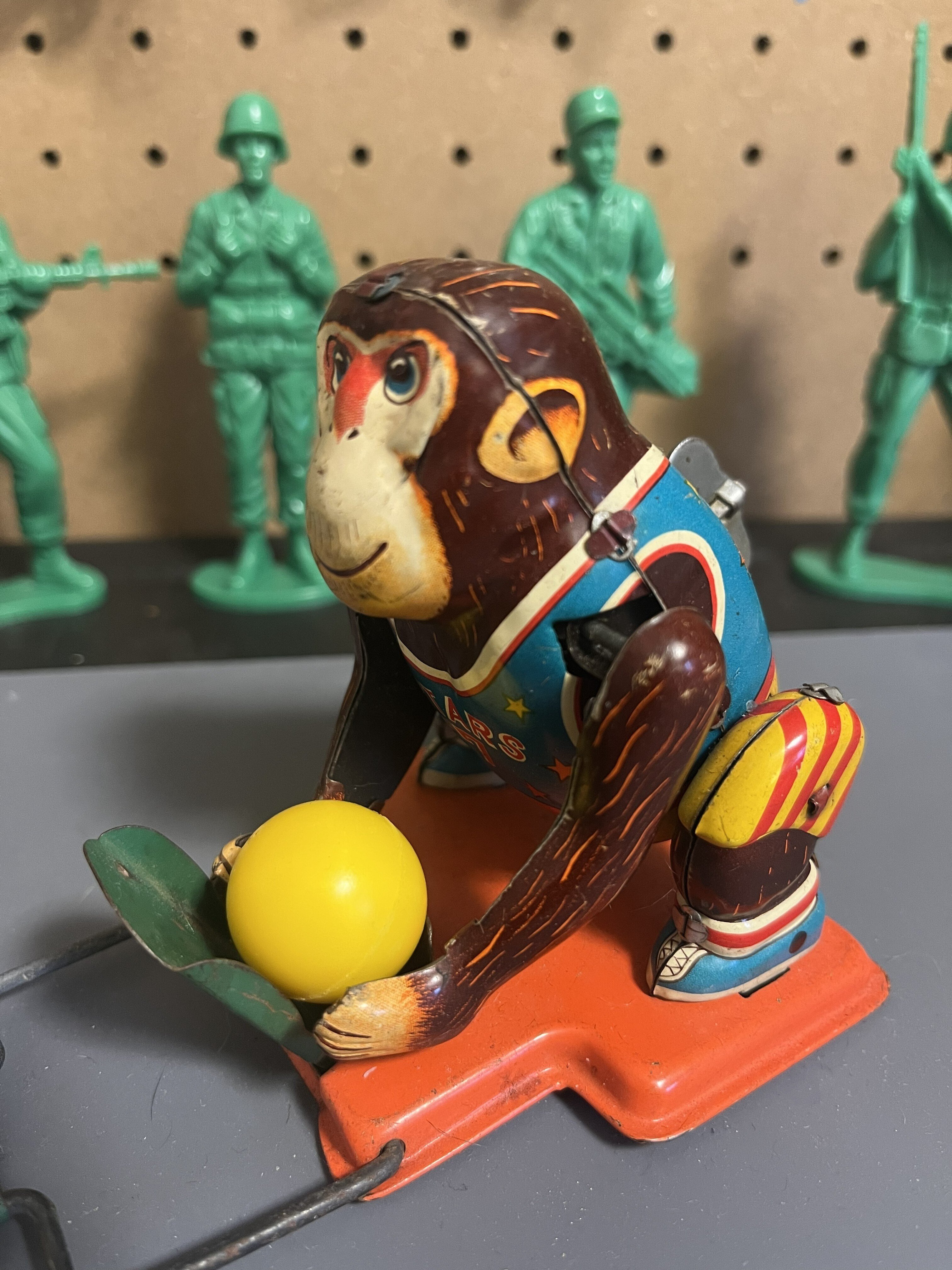 僕の好きなおもちゃ #19ーー猿のバスケット選手｜TinToy Revival Lab