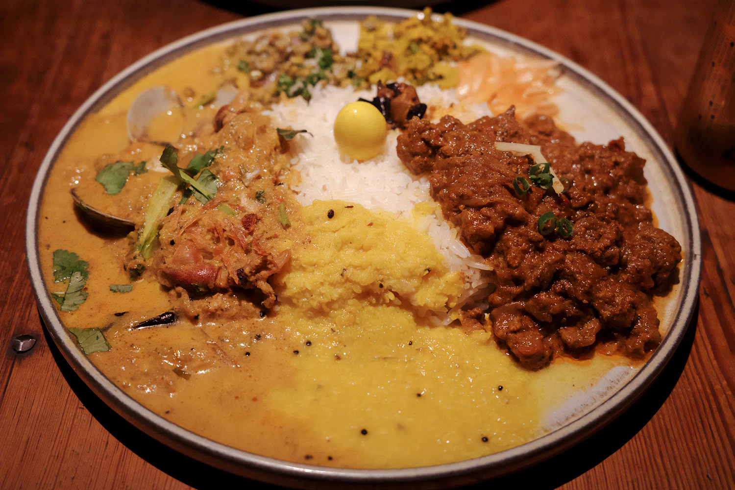 代々木上原の間借りスパイスカレー名店「ハルダモンカレー」｜ポメちゃん