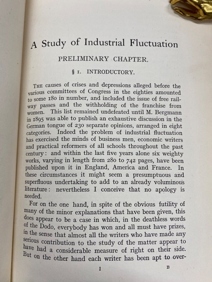 J. M. ケインズと同時代のケンブリッジ学派の一人であったデニス