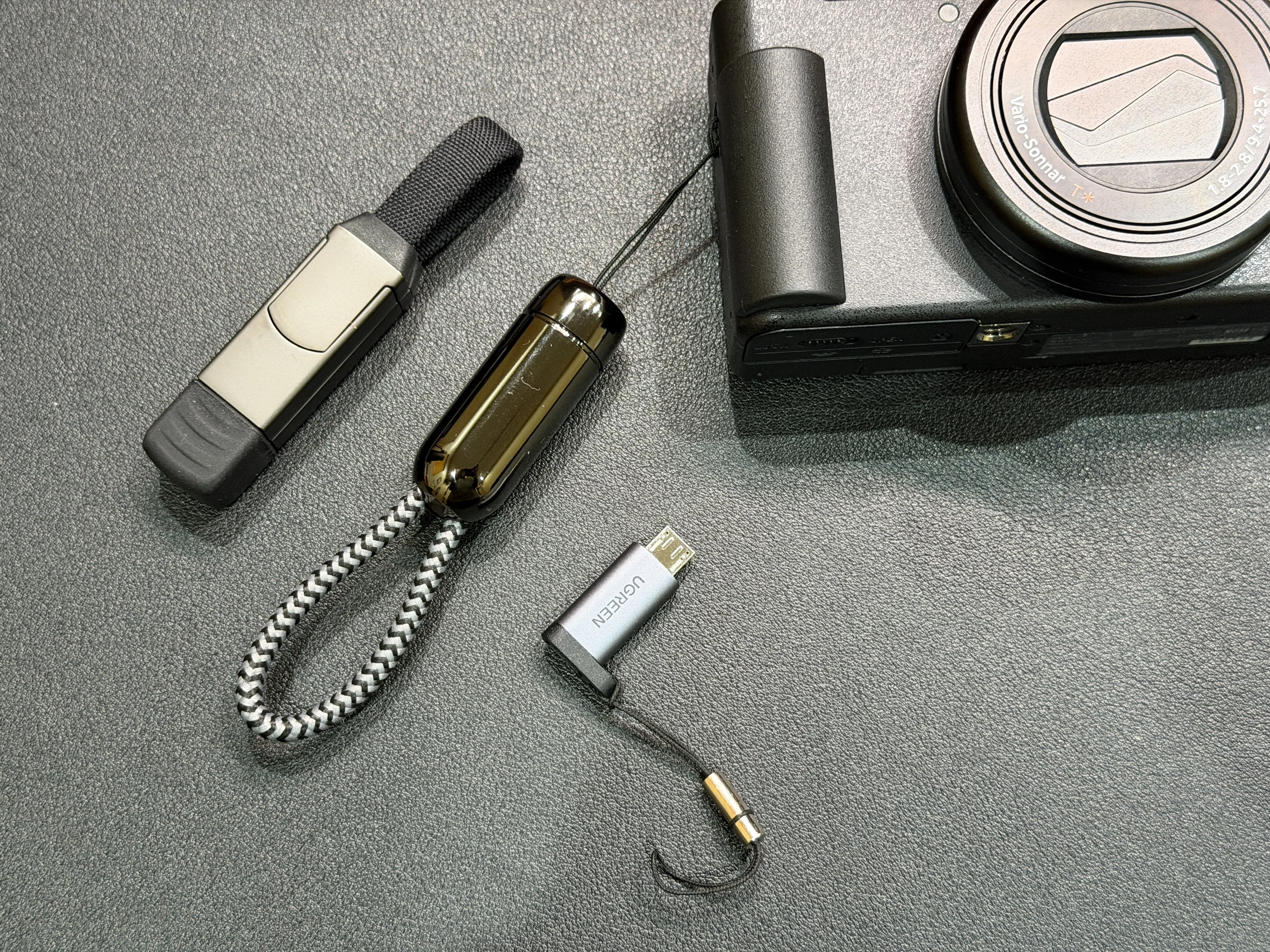 【バッテリー3つ付き】SONY ZV1 バッテリー3つ付き】SONY ZV1 【公式通販】