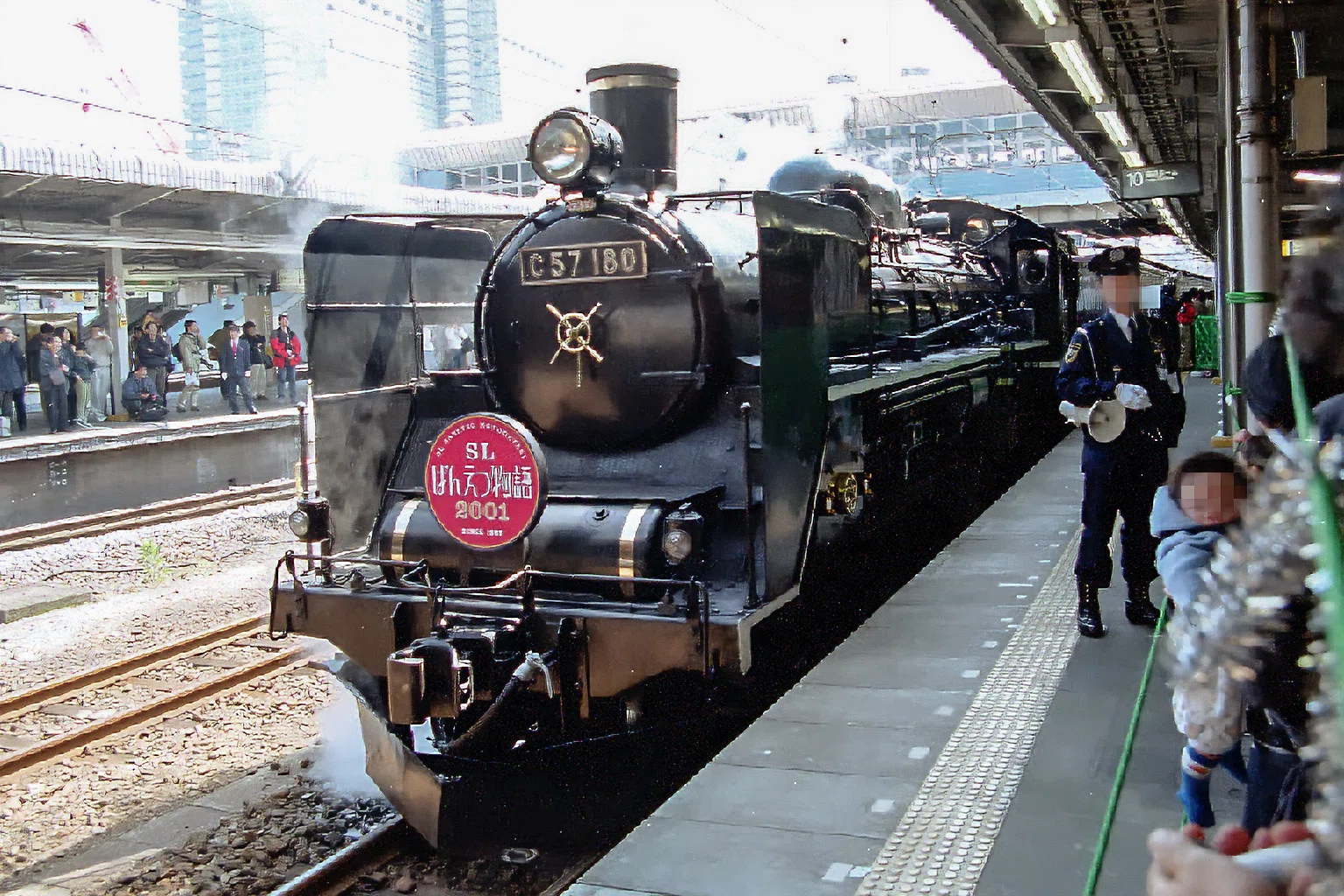v207, 品川駅：SLばんえつ物語号展示 （2001年）｜ひろやん
