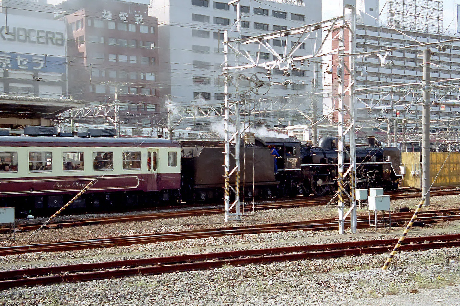 品川さん v207, 品川駅：SLばんえつ物語号展示 （2001年）｜ひろやん