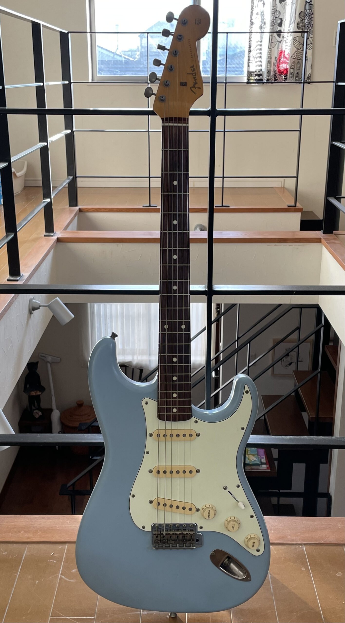 ストラトキャスター】 ラッカーペイントをやってみよう｜kyoichirokawamoto