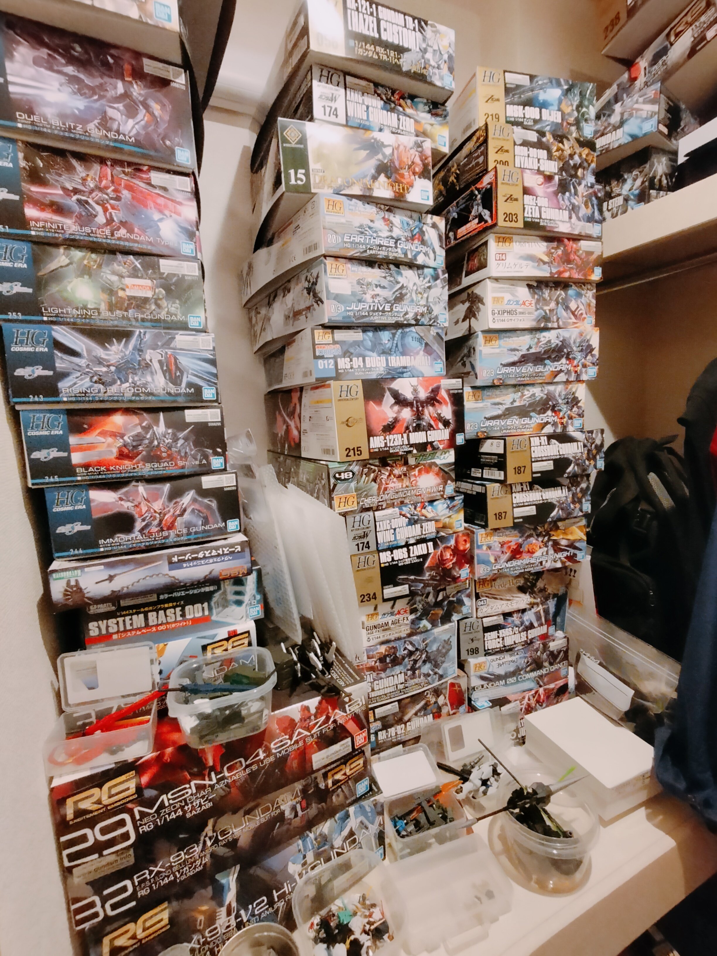 積みプラが…｜真夜中のガンプラ