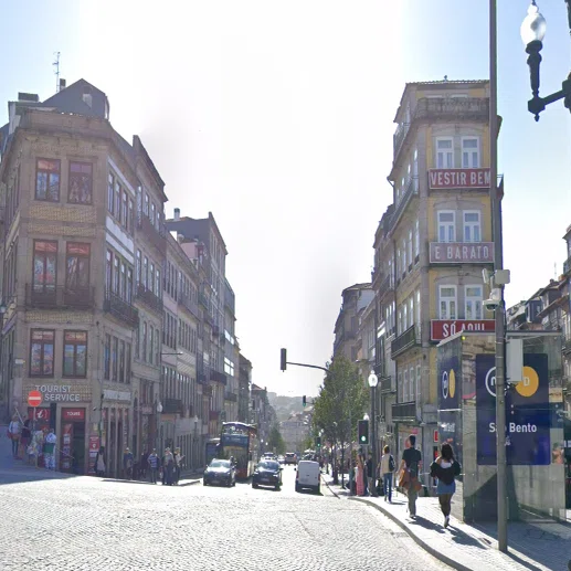 Google Street View of the main station avenue in Porto, Portugal — visual reference for DURRUN's Machida