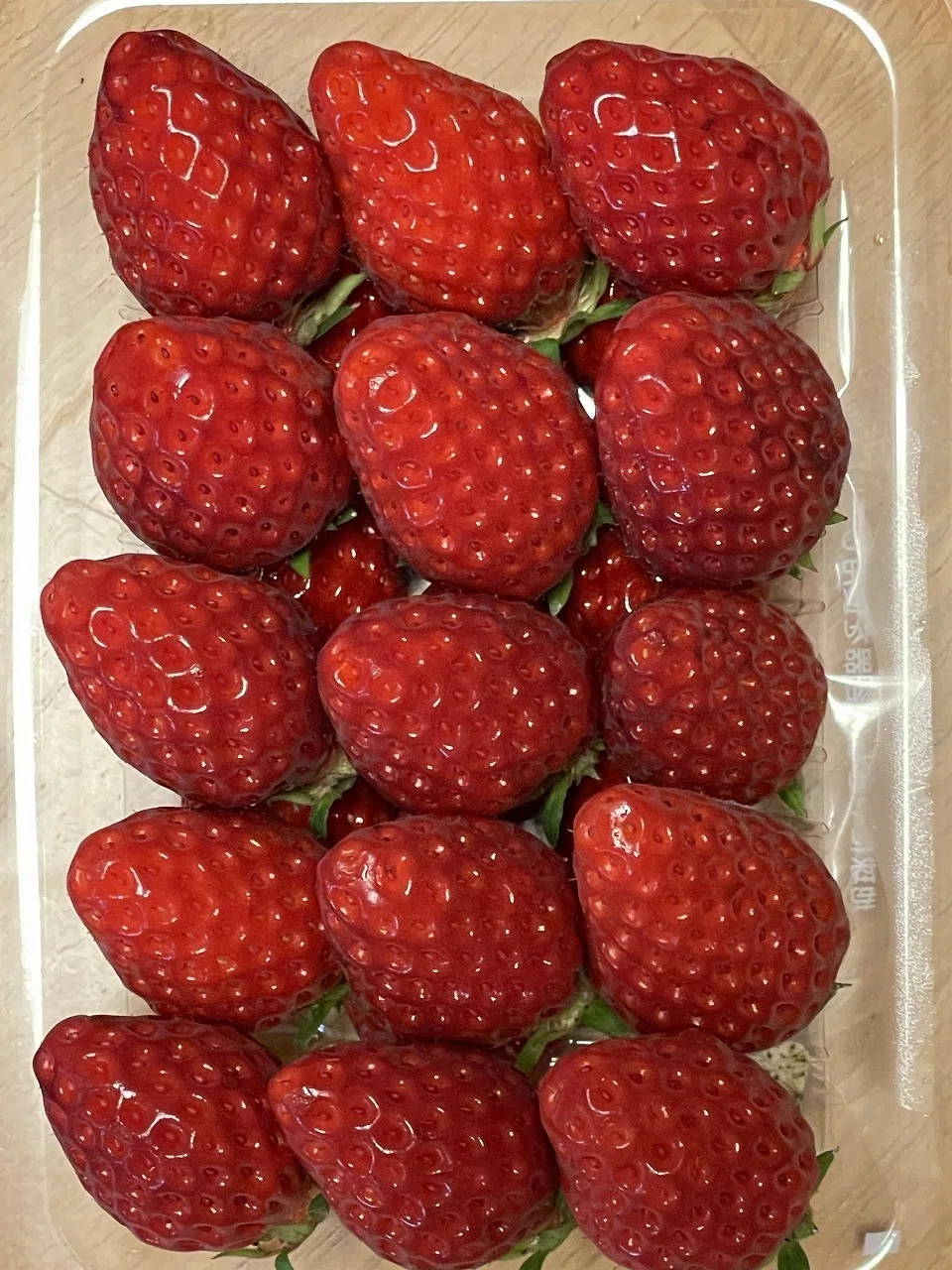 全国いちご選手権入賞「かなこまち」を実食｜AISO FARMさんの実力