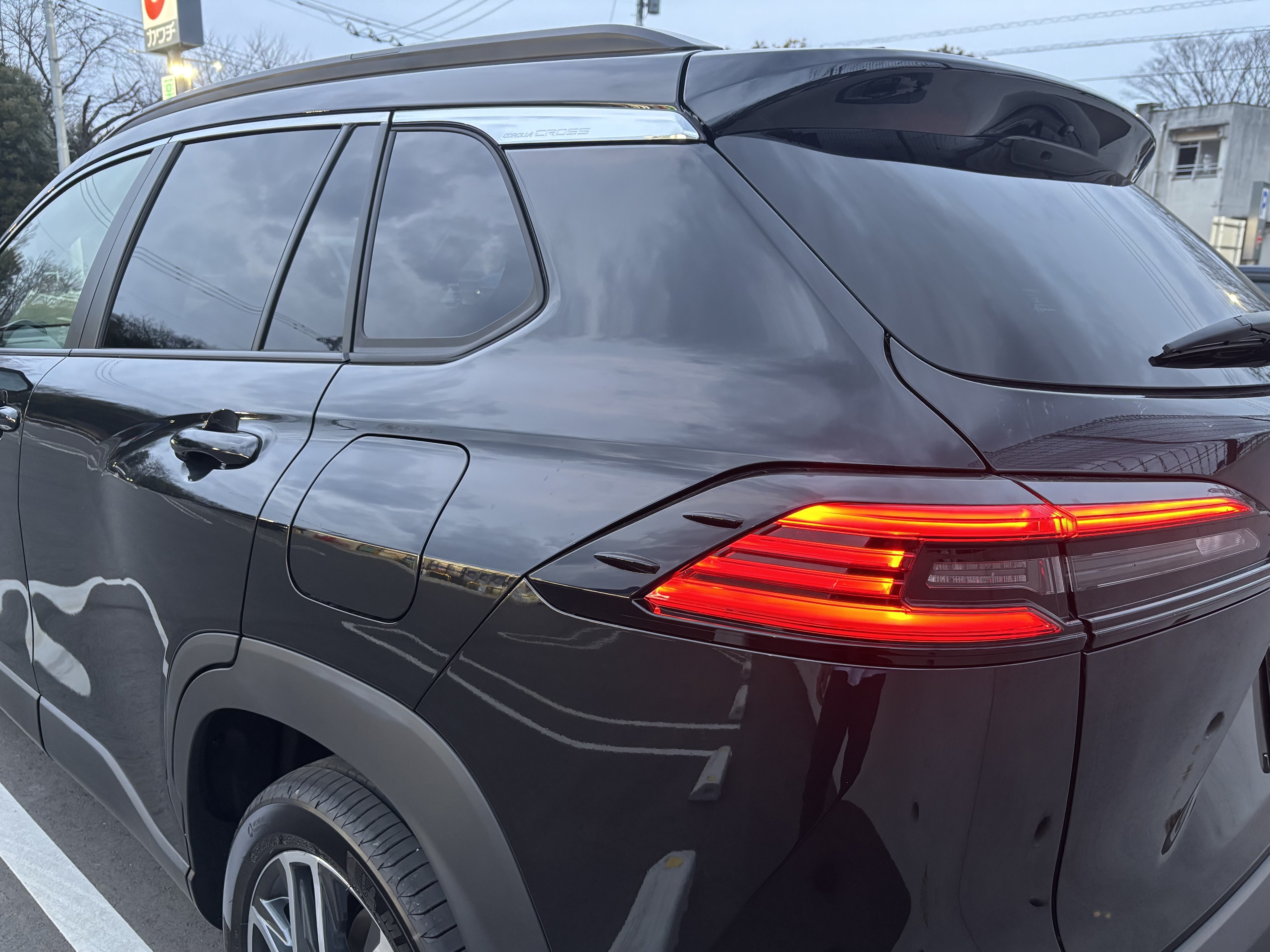 カローラクロス】夏のジリジリ対策！DIYでIRカットカーフィルムを施工