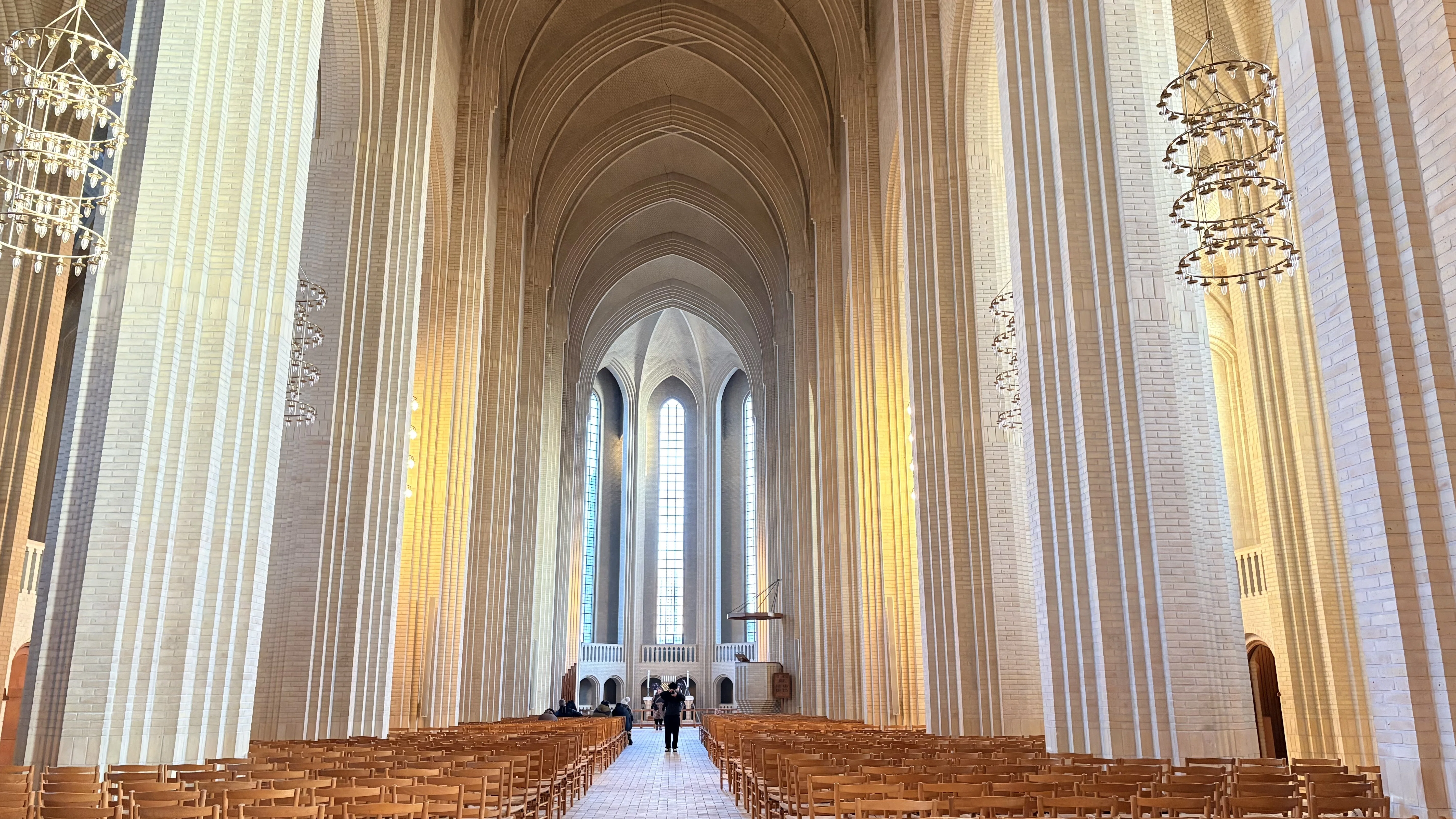 🇩🇰コペンハーゲン郊外の美しい教会「Grundtvig's Church」｜グルント