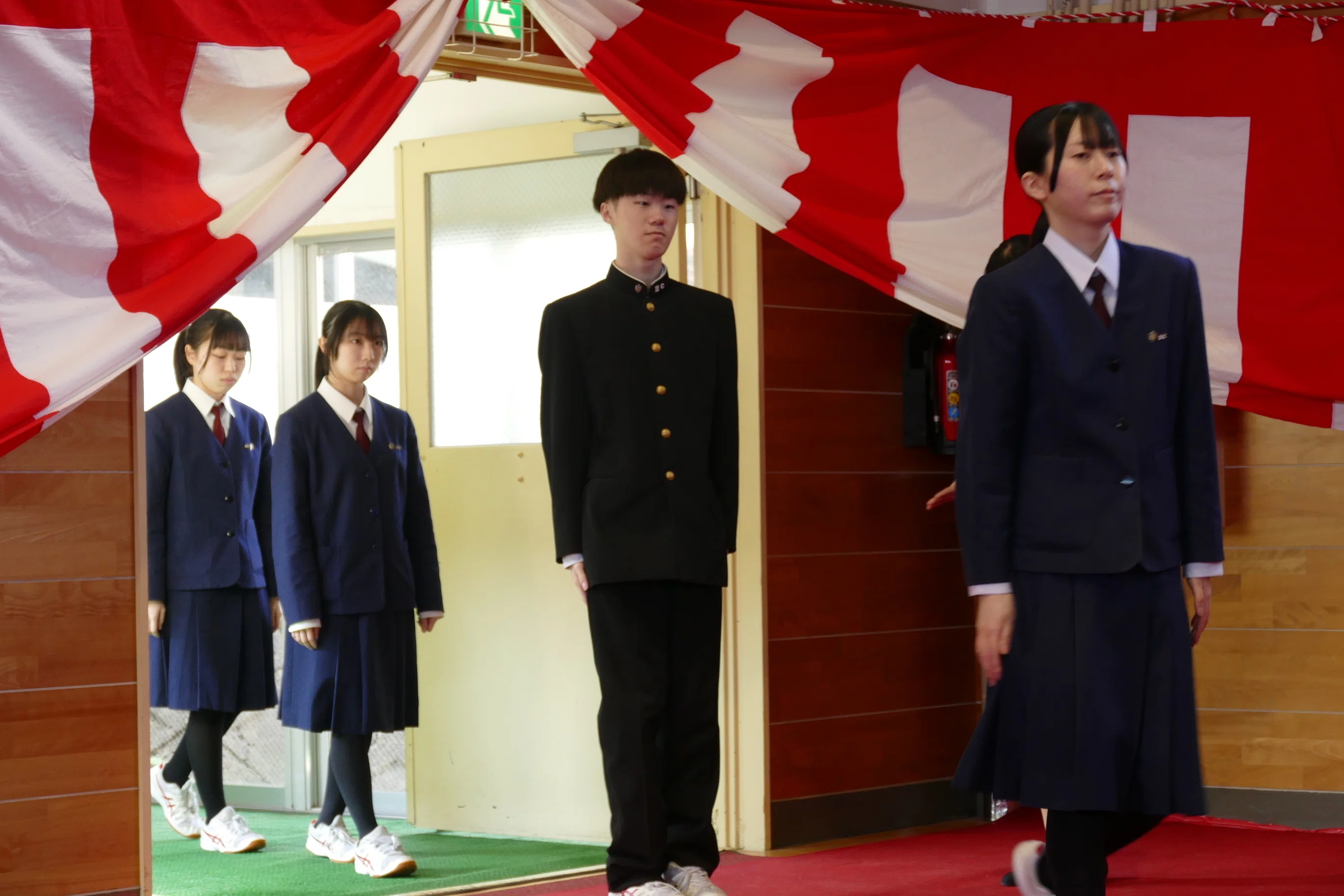令和7年度 第72回卒業式｜水沢商業高等学校