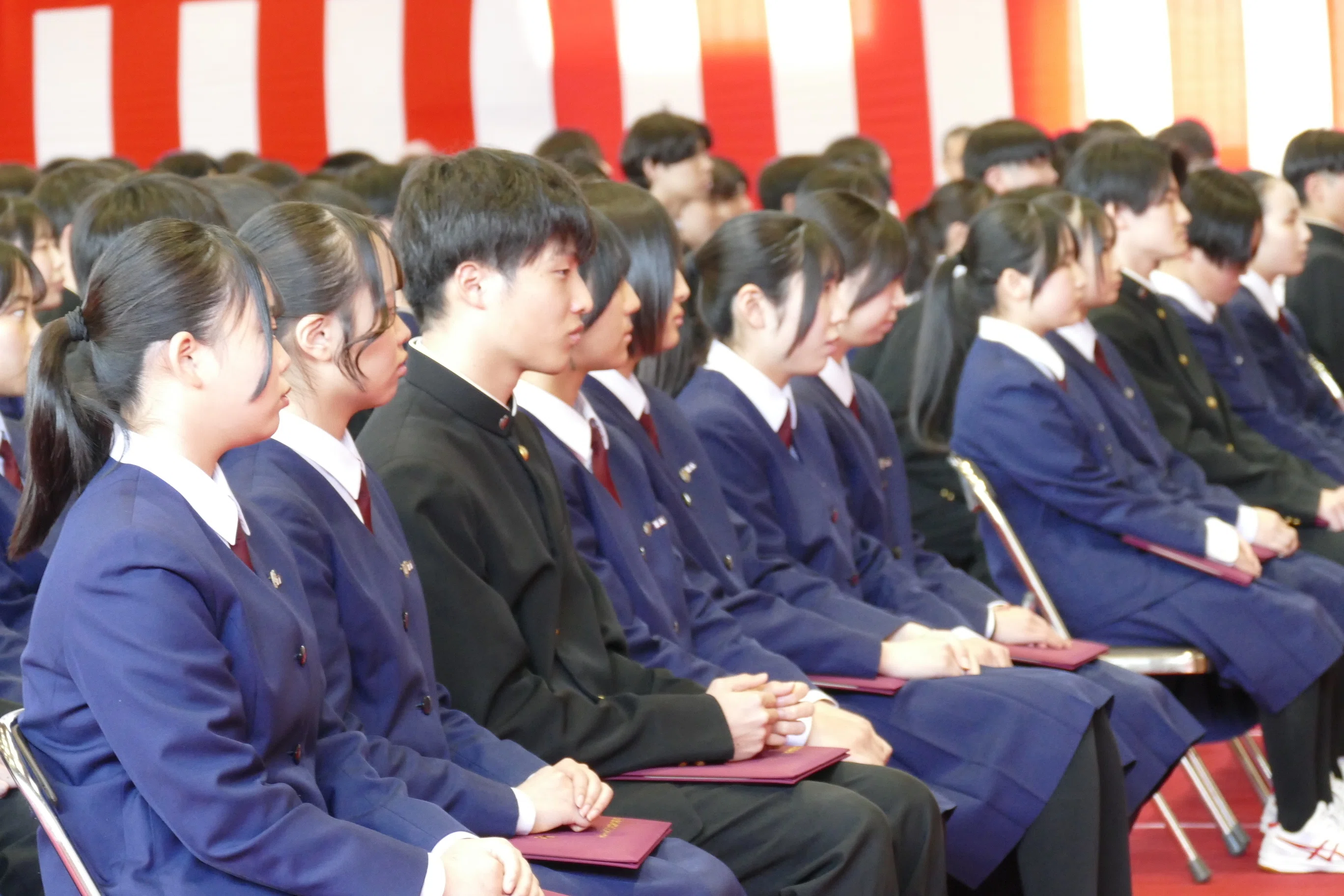 令和7年度 第72回卒業式｜水沢商業高等学校